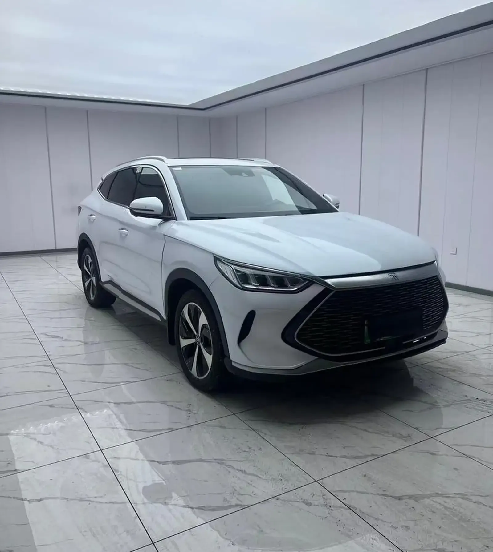 BYD Qin L, 2024