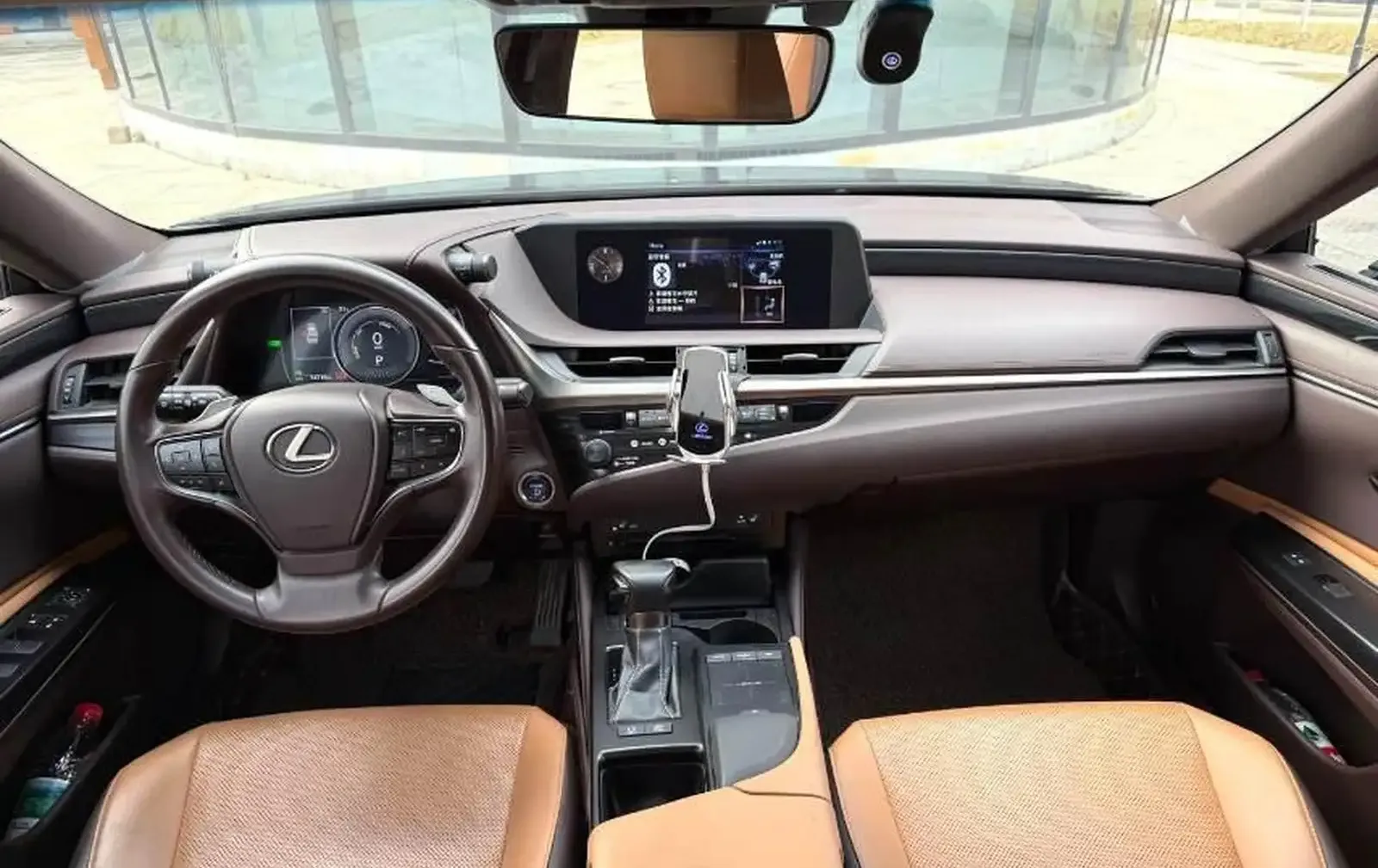 Lexus ES series, 2018