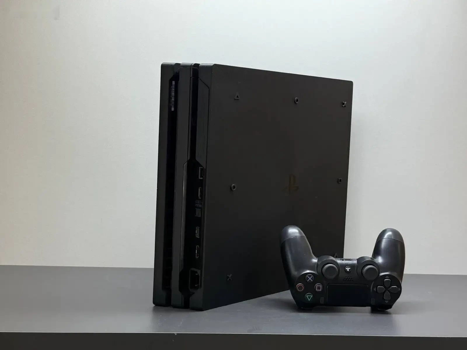 Игровая приставка Sony PlayStation 4 Pro — фото 3