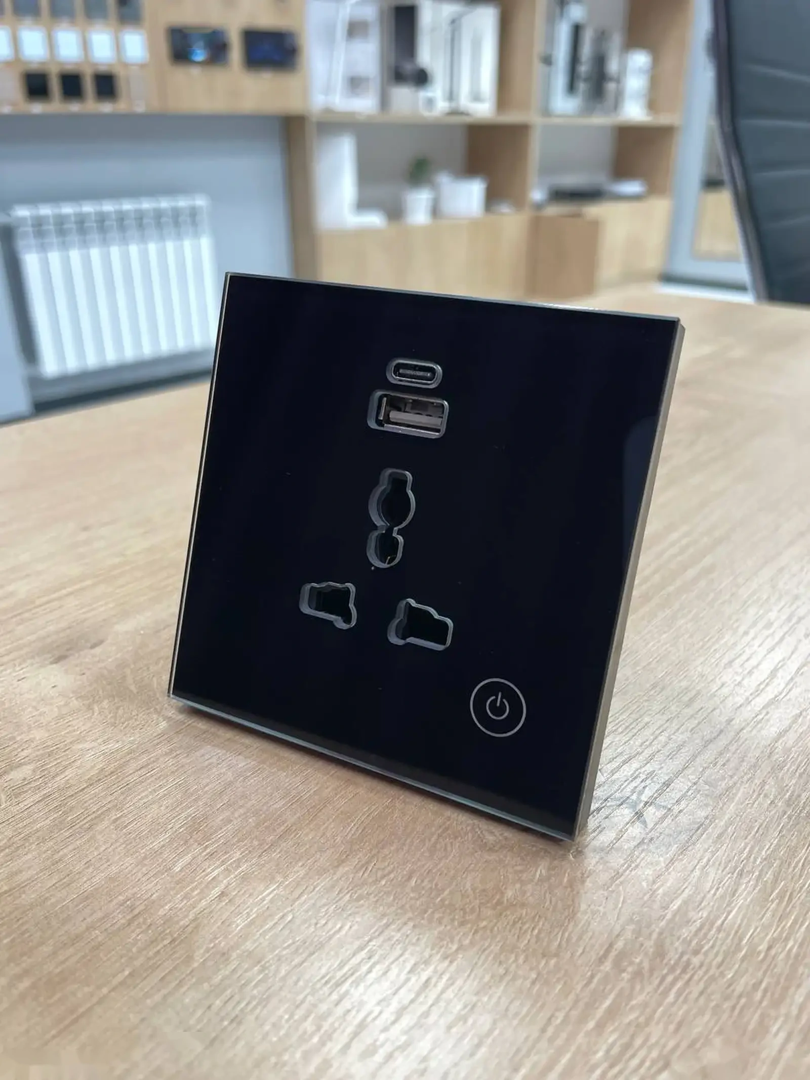 Умная розетка 220 V с USB и Type C, zigbee — фото 3