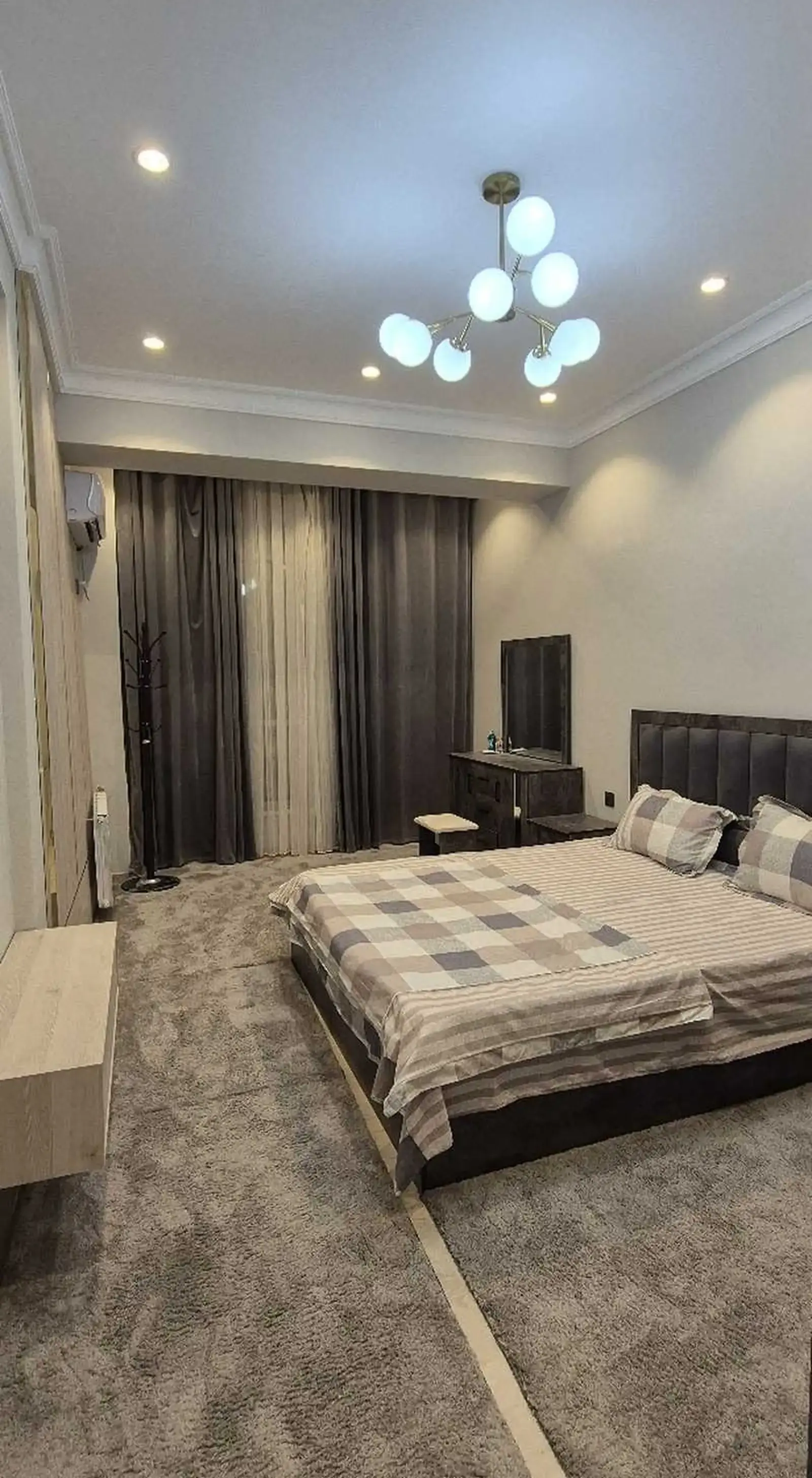 2-комн. квартира, 15 этаж, 92м², Центр Бахт-Z, Созидание