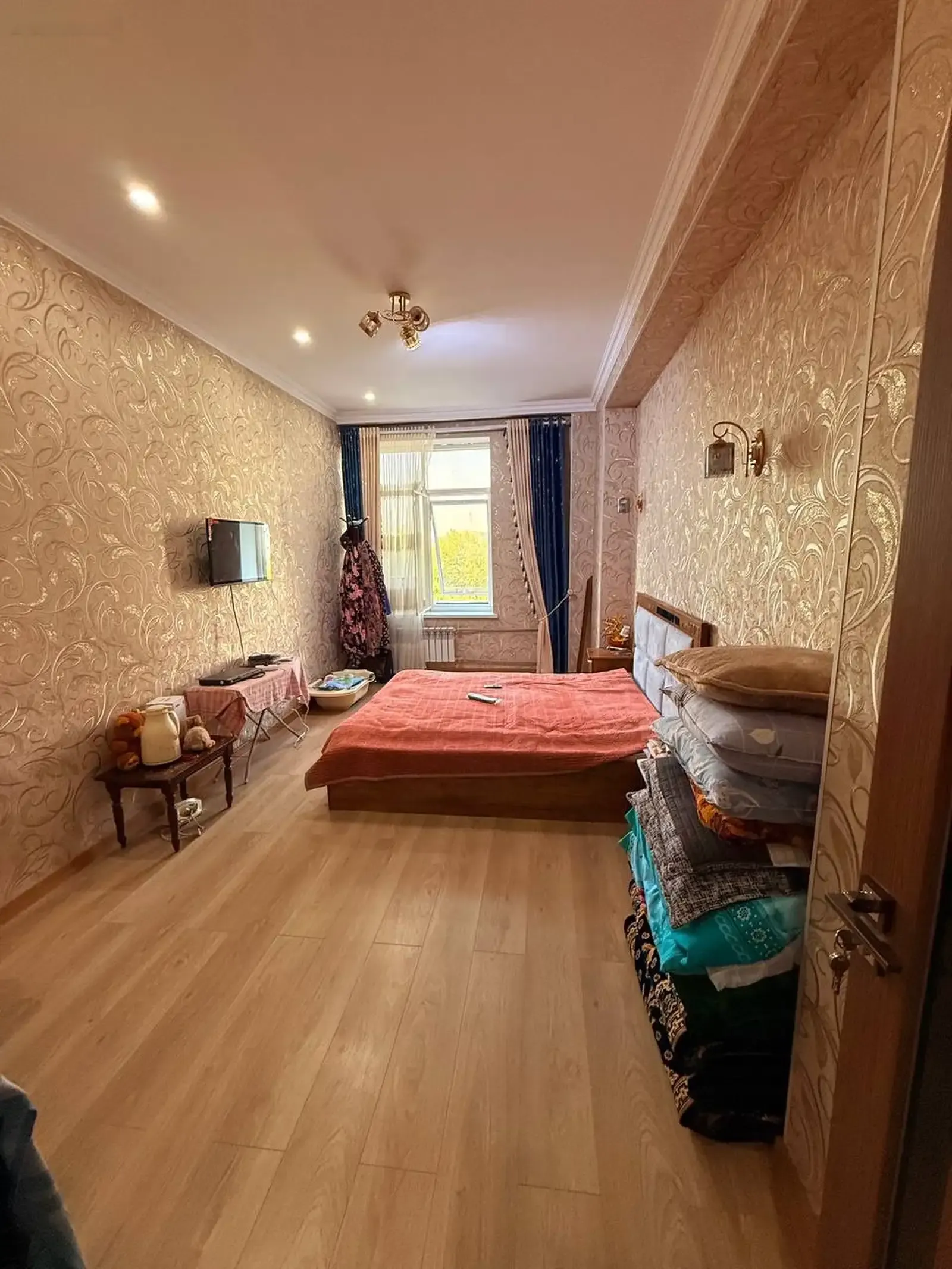 2-комн. квартира, 6 этаж, 81 м², И. Сомони — фото 2