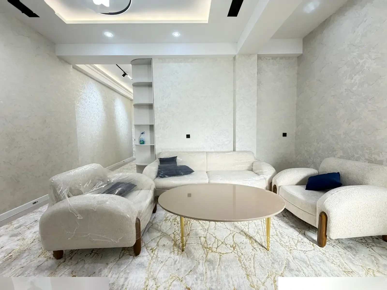 2-комн. квартира, 10 этаж, 58 м², 12 мкр — фото 2