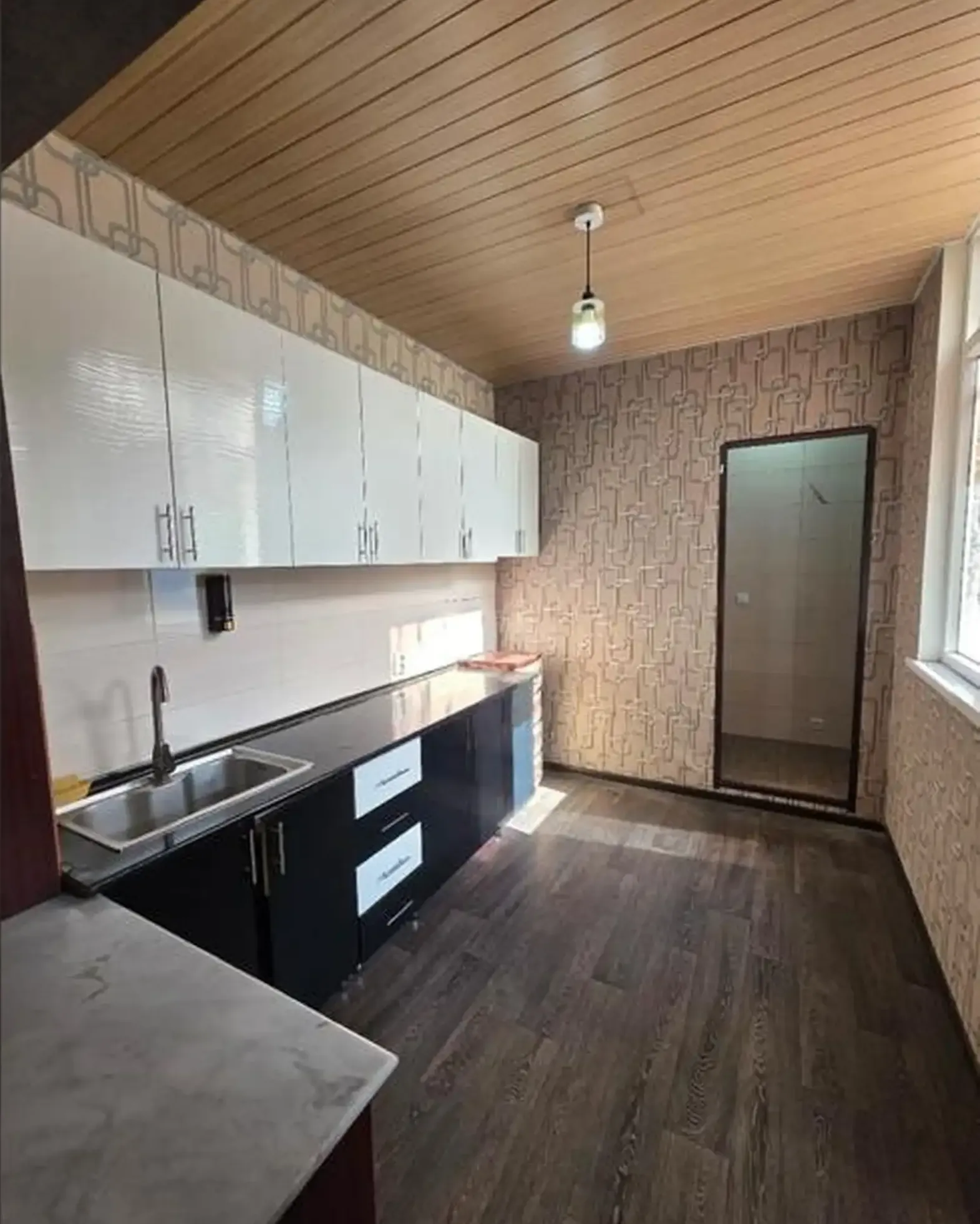 4-комн. квартира, 1 этаж, 104м², Сино