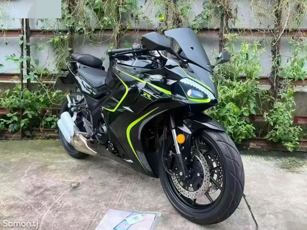 Мотоцикл Dugati 400 rr