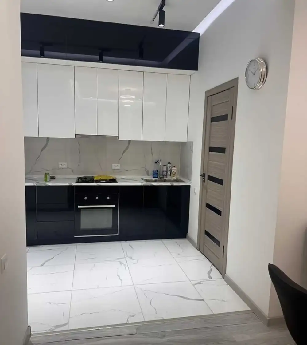 1-комн. квартира, 11 этаж, 60 м², Шохмансур, на против Гостиница Хилтон, рядом с Чордомаи аэропорт