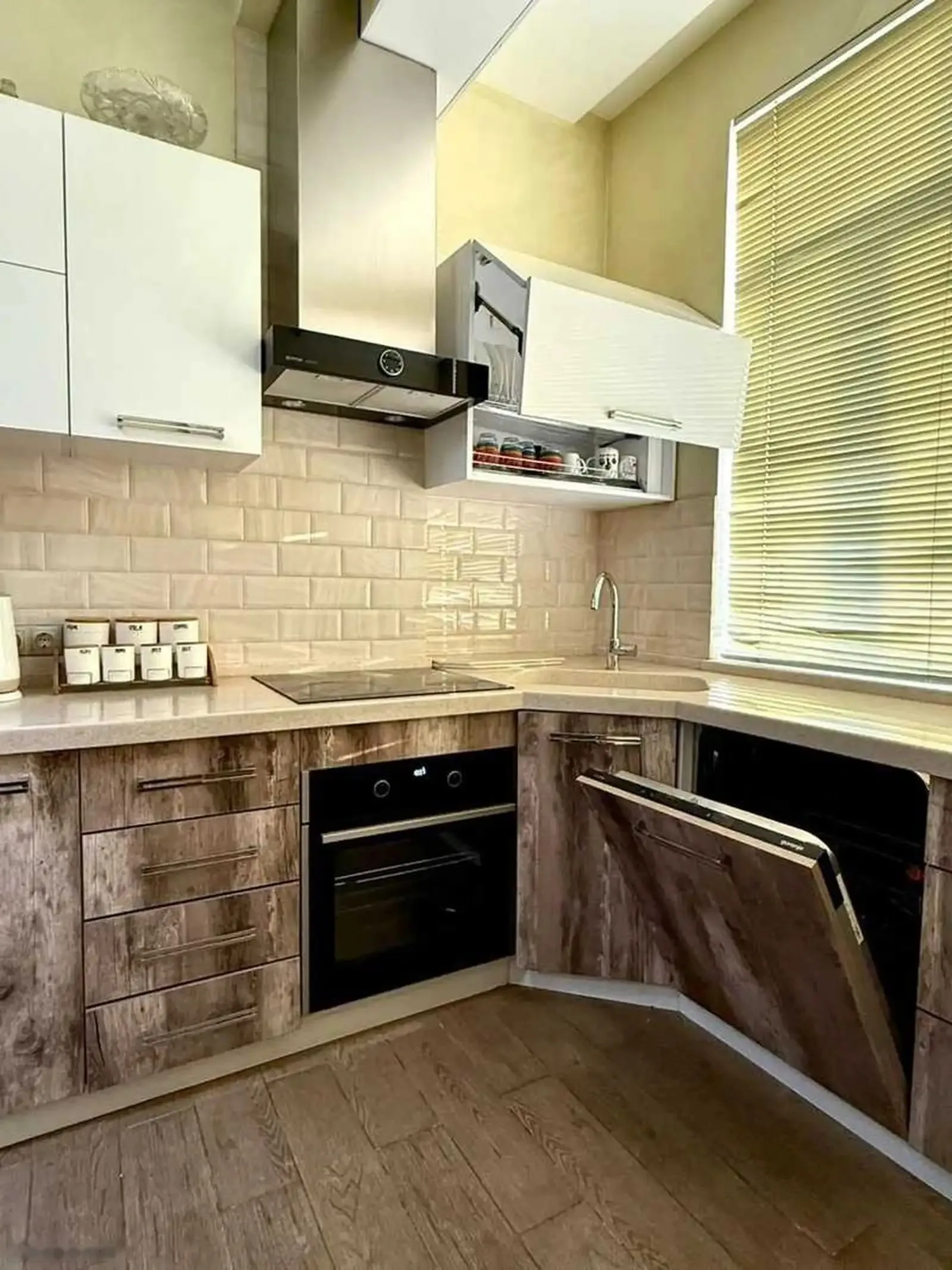 4-комн. квартира, 5 этаж, 115м², Сомони — фото 5
