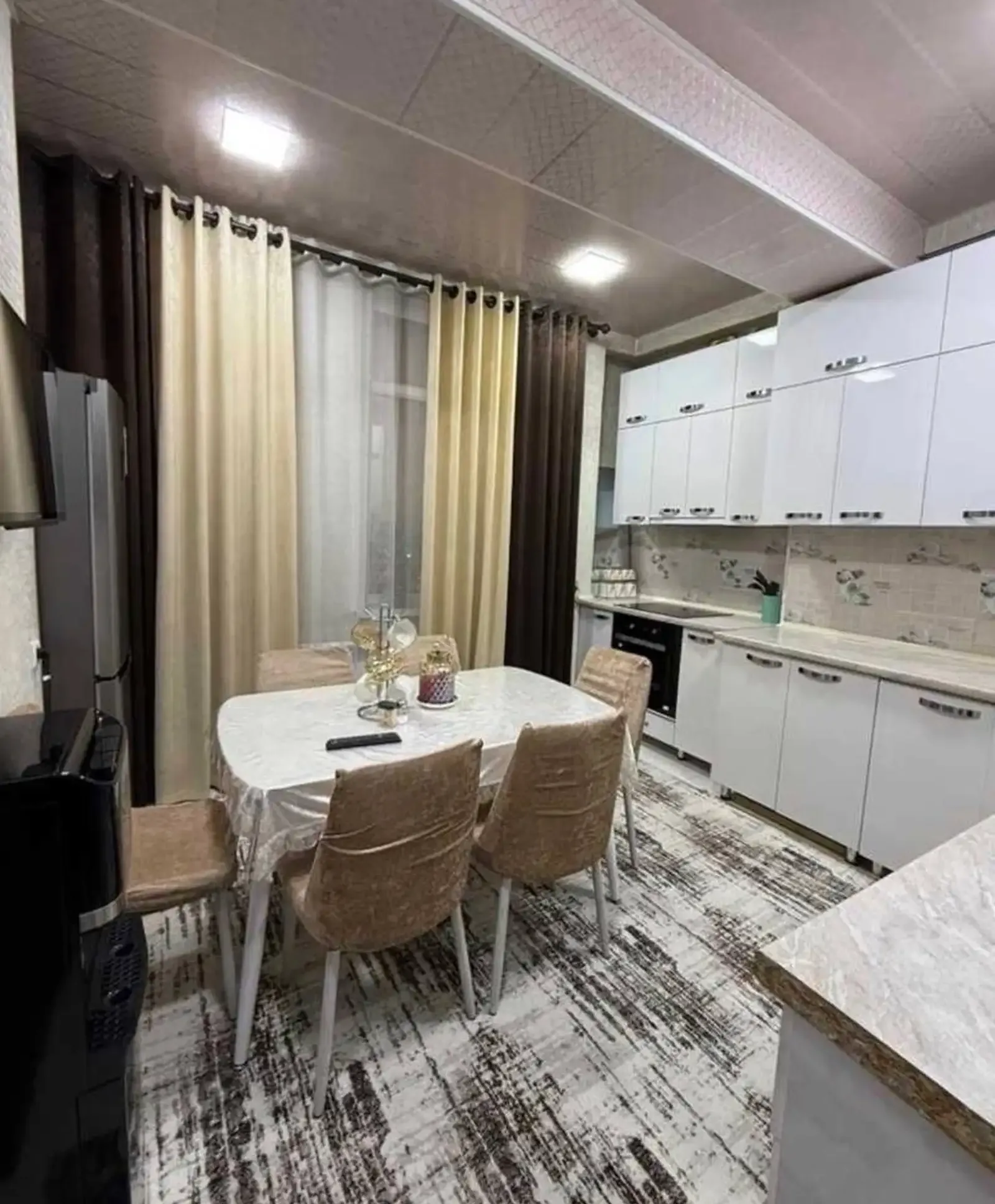2-комн. квартира, 4 этаж, 70 м², Фирдавси — фото 11