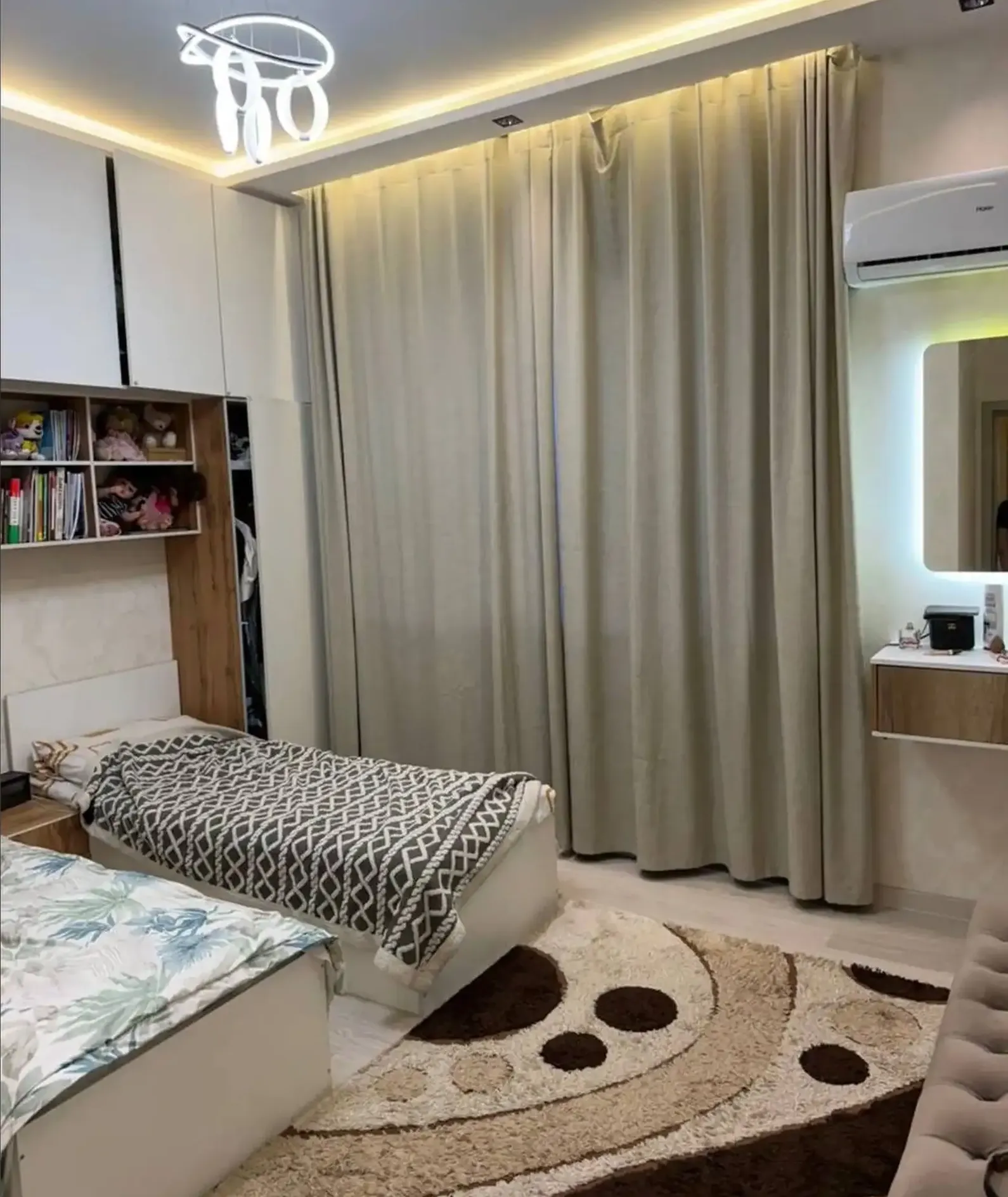 3-комн. квартира, 12 этаж, 102 м², Сомони — фото 2