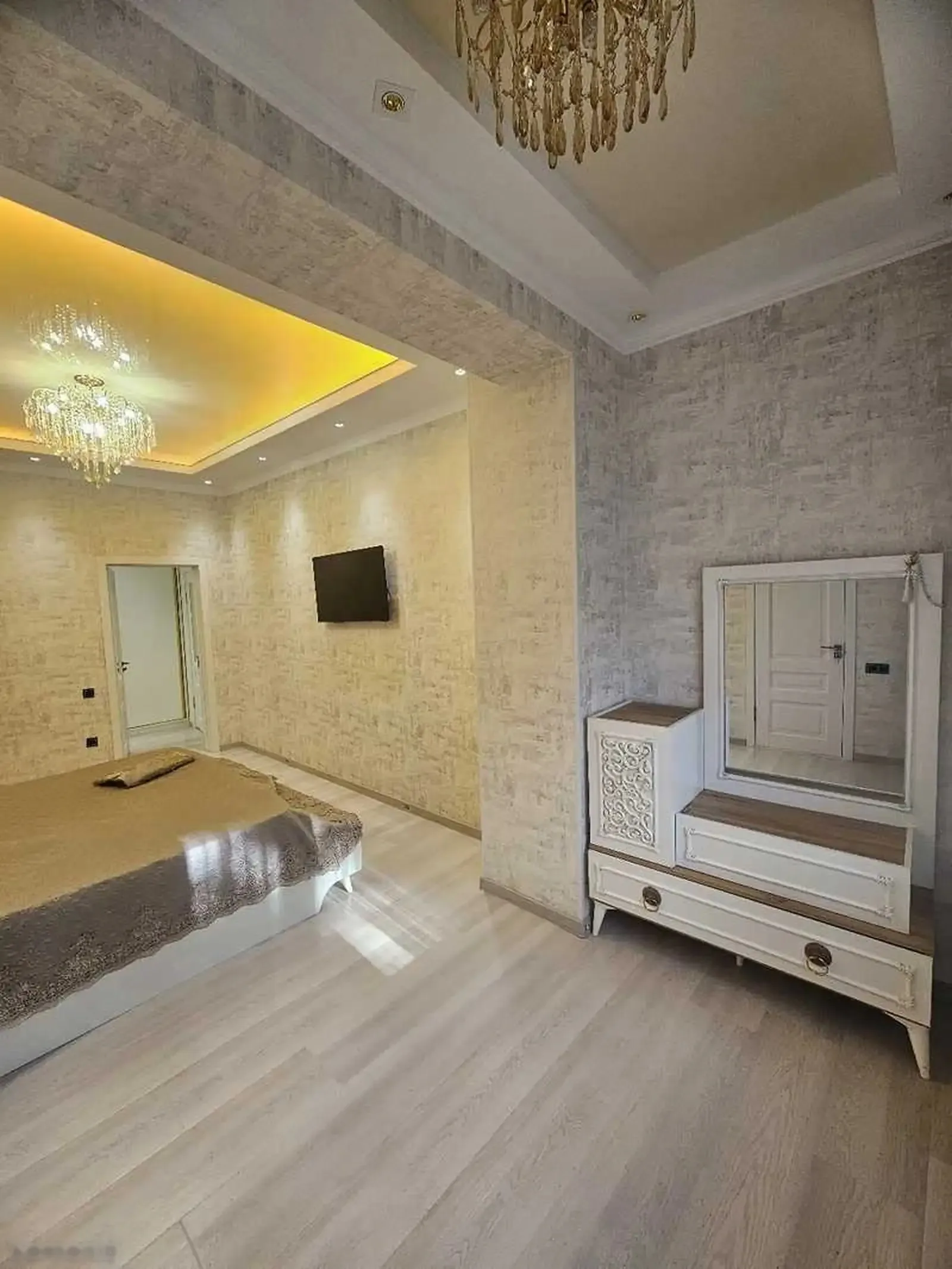 2-комн. квартира, 3 этаж, 80м², Голубой экран — фото 4