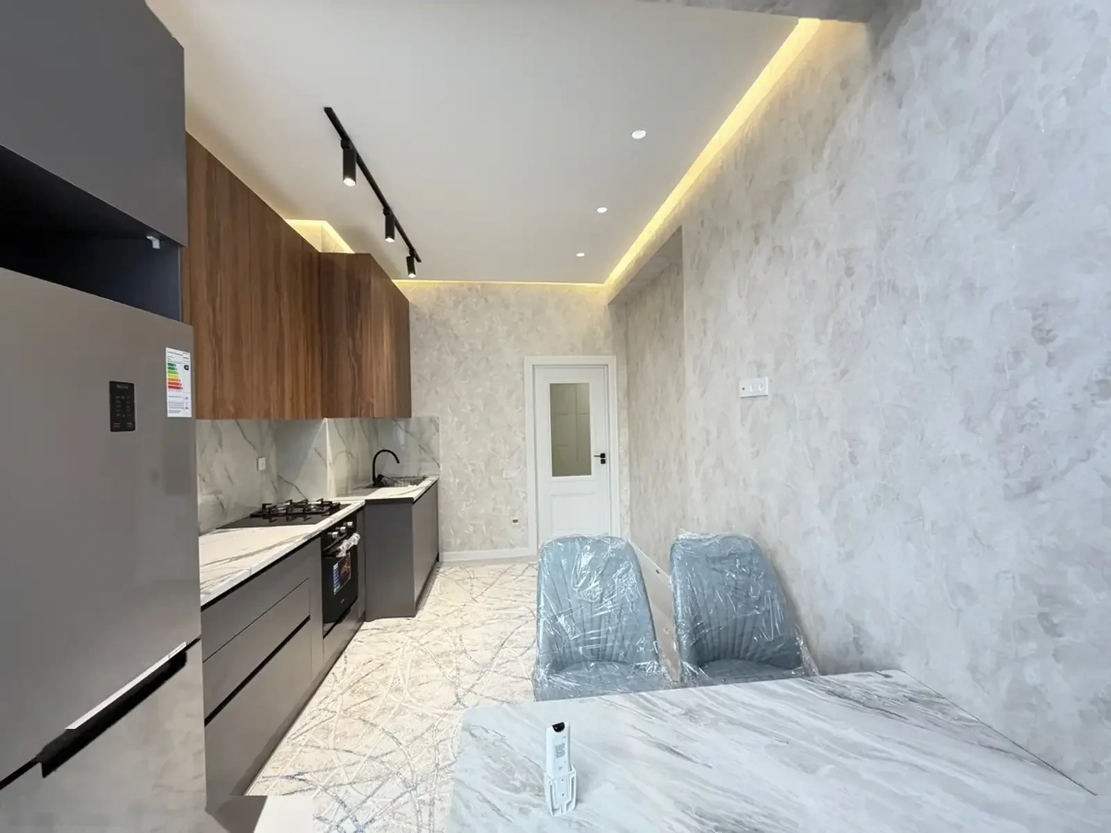 2-комн. квартира, 11 этаж, 66 м², 12 мкр — фото 10