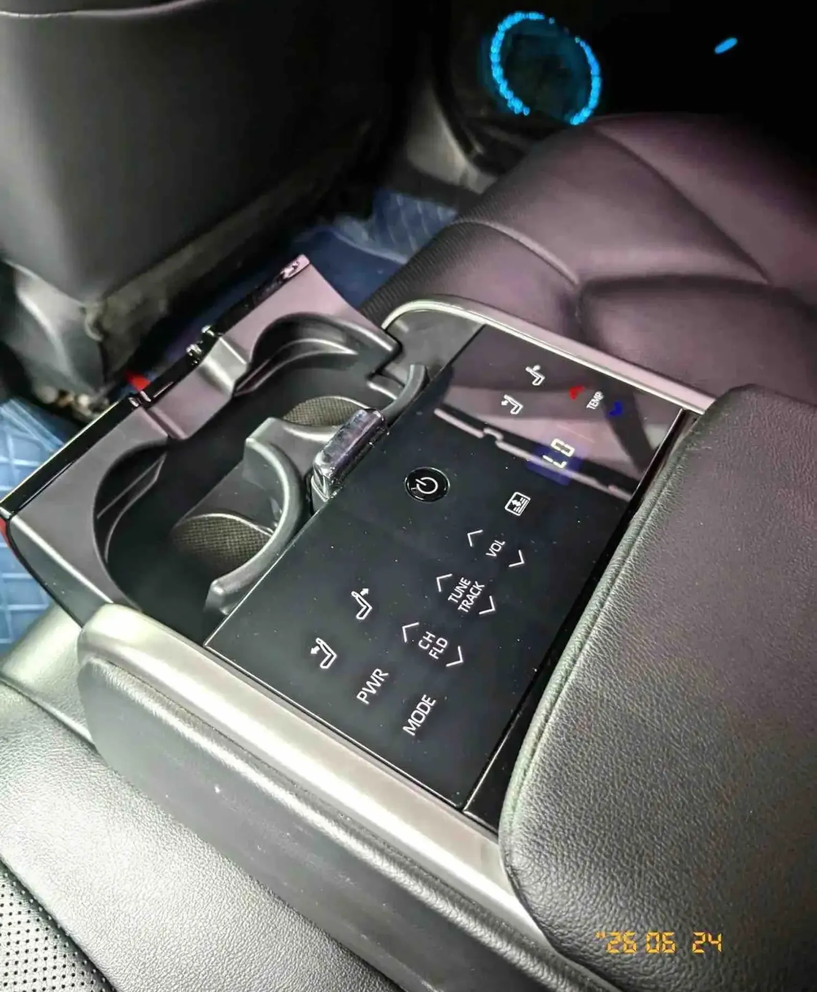 Toyota Camry, 2018