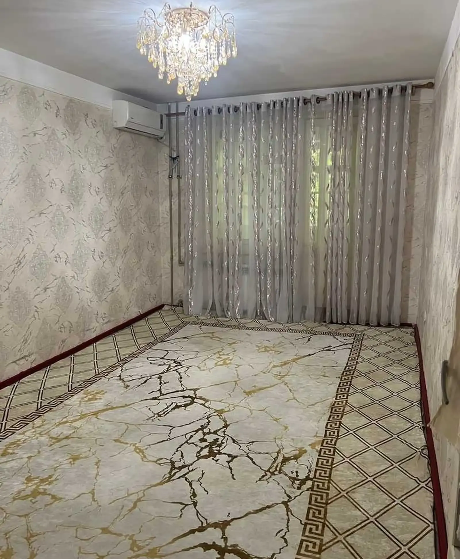 2-комн. квартира, Цокольный этаж, 85м², 102 мкр — фото 4
