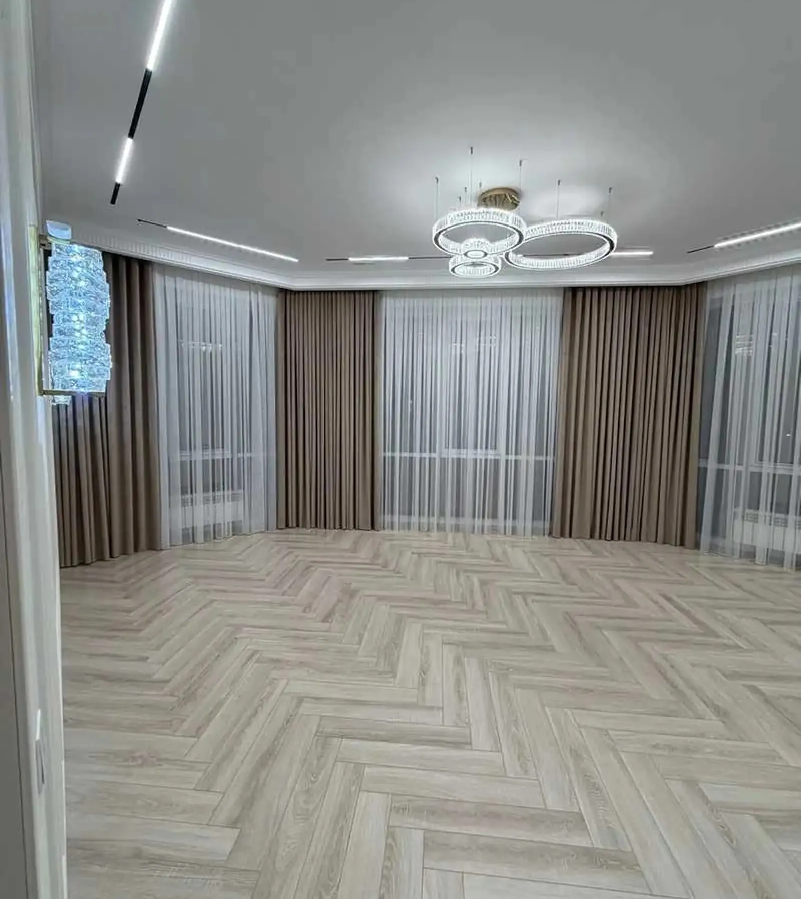 3-комн. квартира, 9 этаж, 110м², И.Сомони
