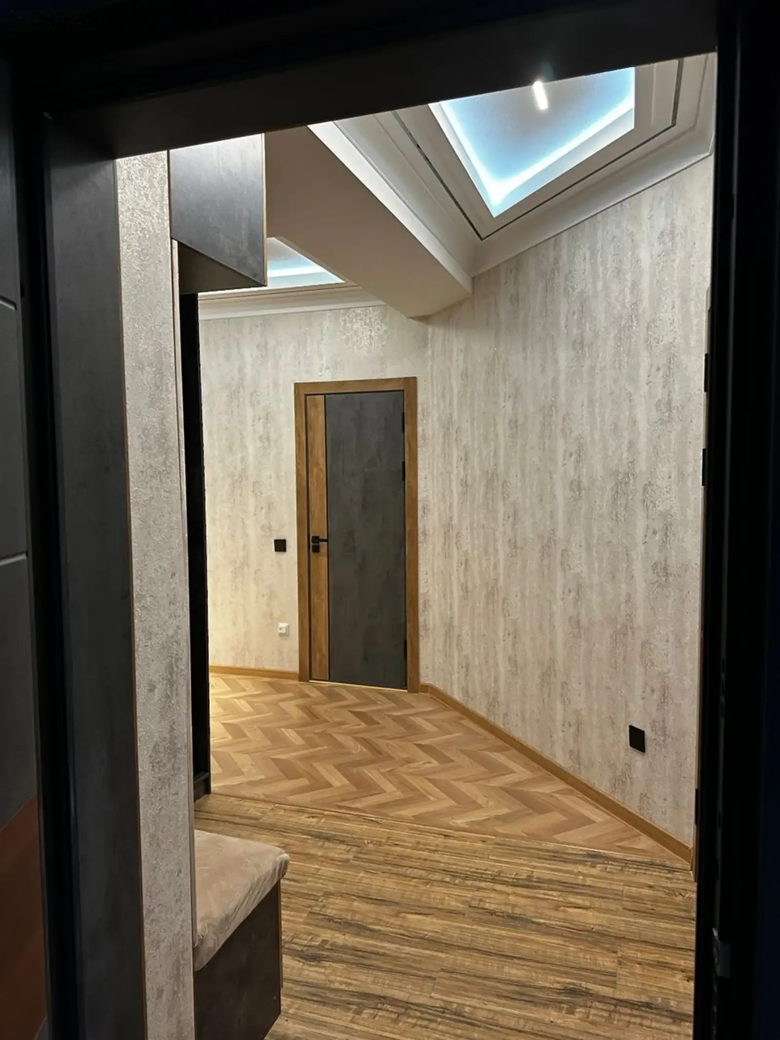 2-комн. квартира, 14 этаж, 85 м², напротив Зирбак