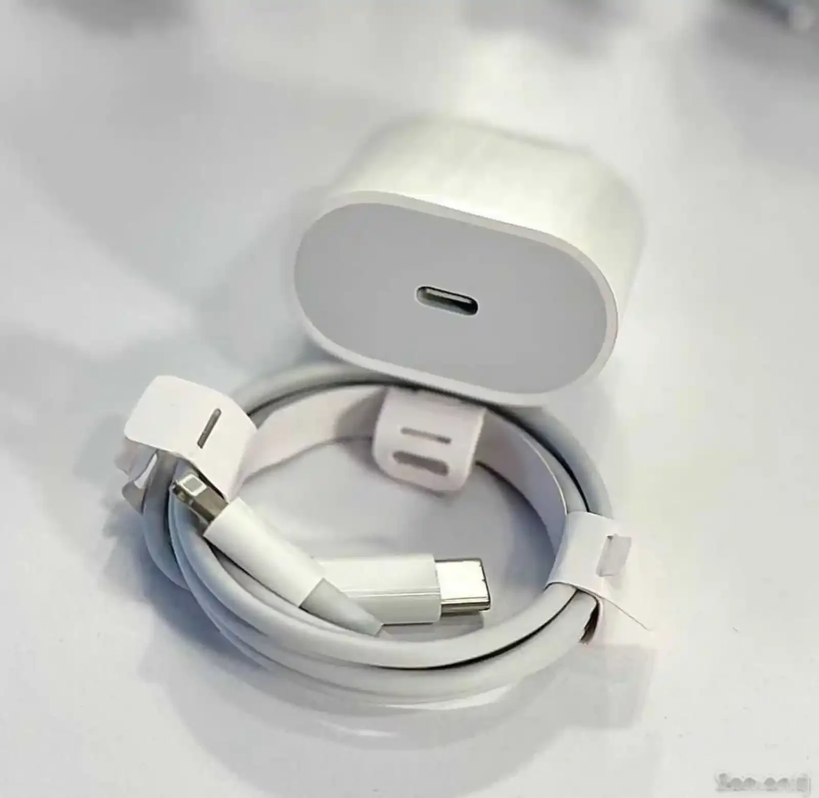 Зарядное устройство для Apple iPhone