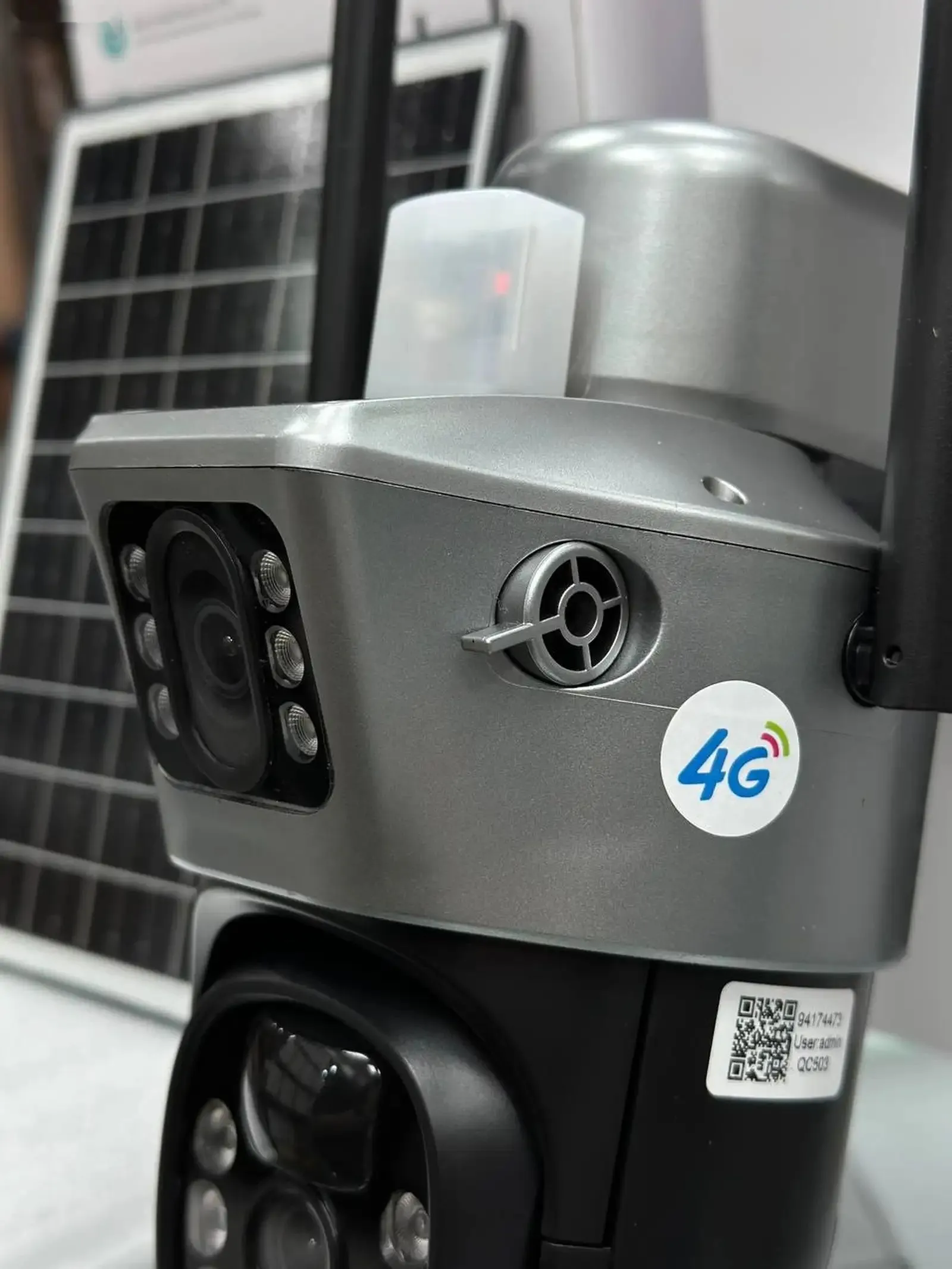 Умная поворотная 4G-камера видеонаблюдения с датчиком движения и солнечной батар