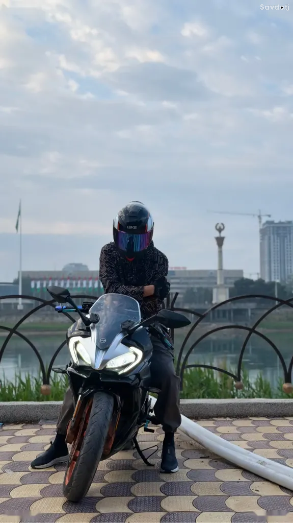 Мотоцикл CF MOTO 250SR
