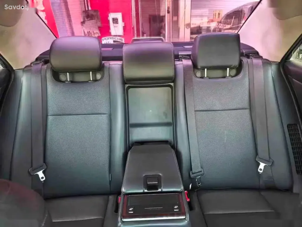 Toyota Camry, 2016