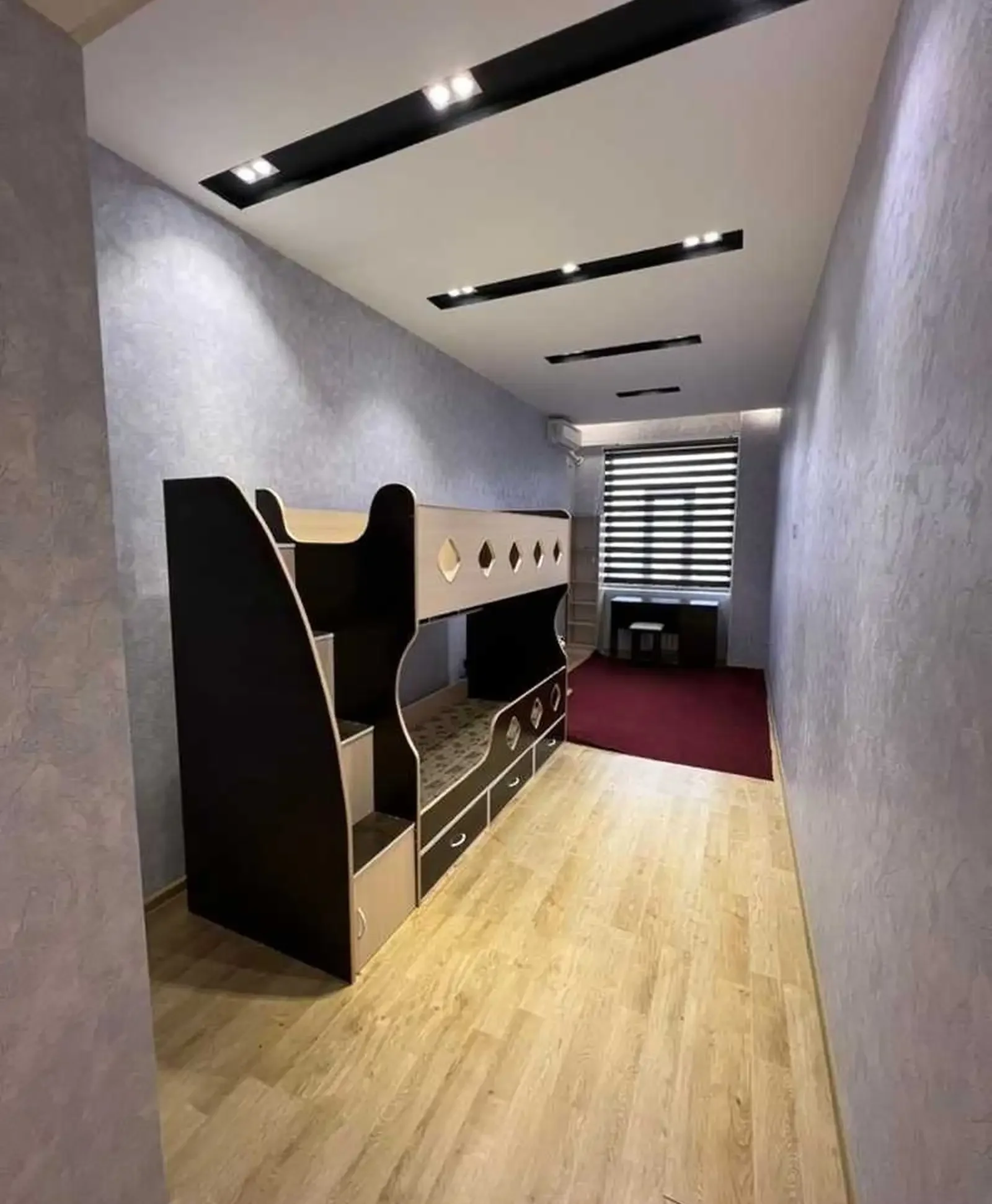 3-комн. квартира, 3 этаж, 120м², И. Сомони, Ориёнбонк