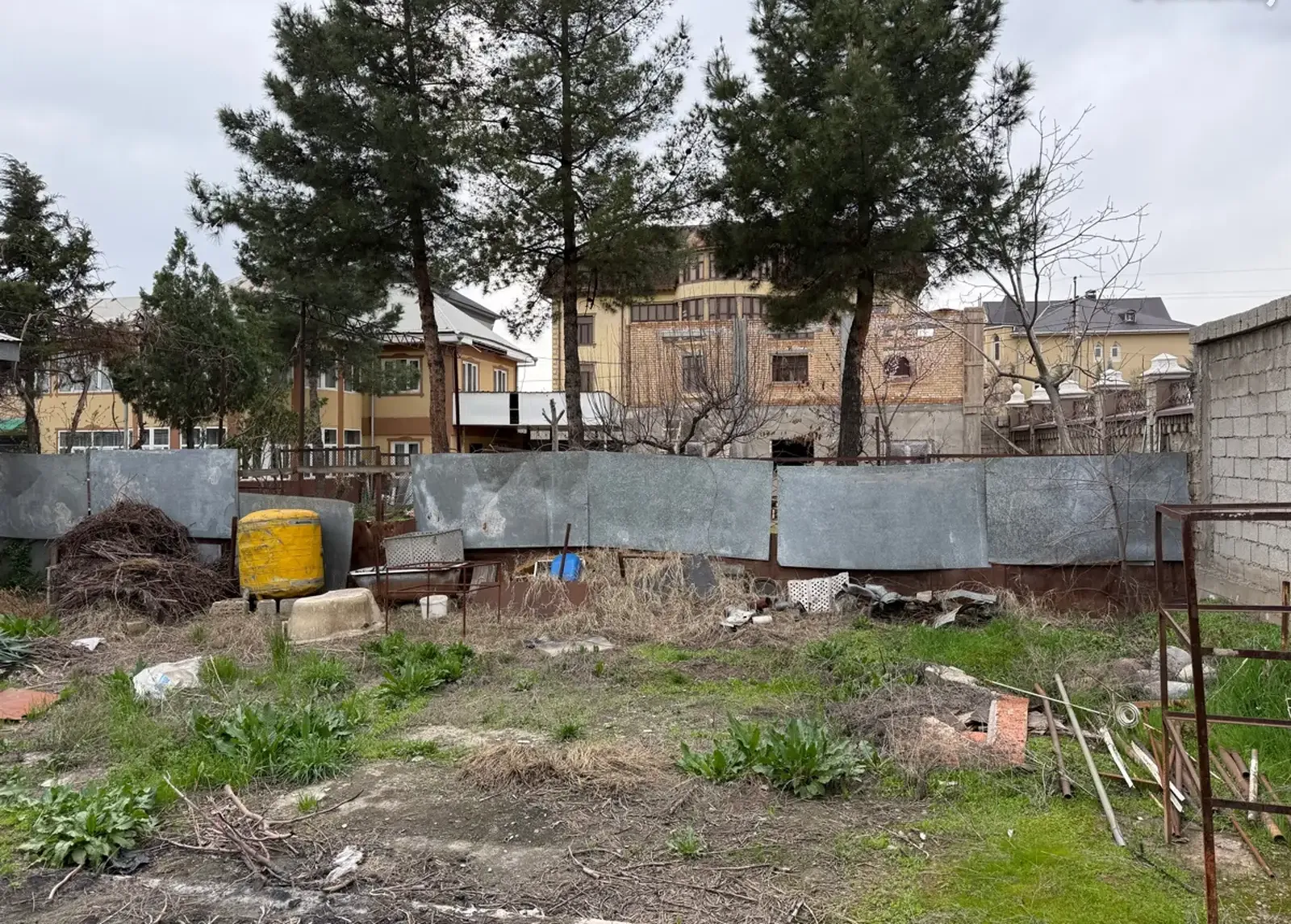 Продажа постройки с земельным участком 10 сот.,Сино, Испечак, Зарнисор, Посольство Америка