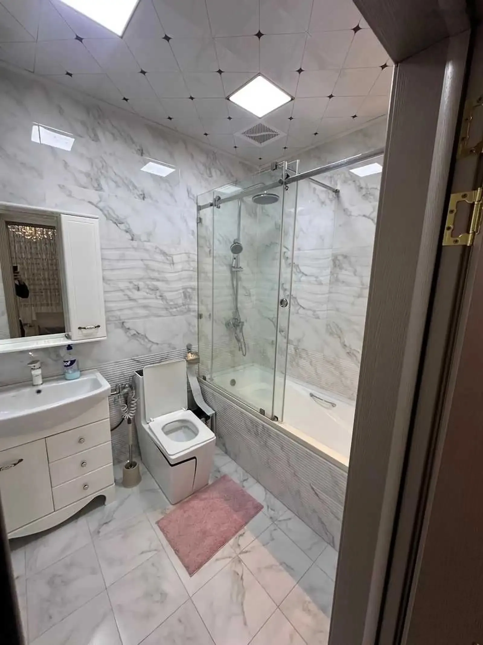 4-комн. квартира, 12 этаж, 210м², Оперка
