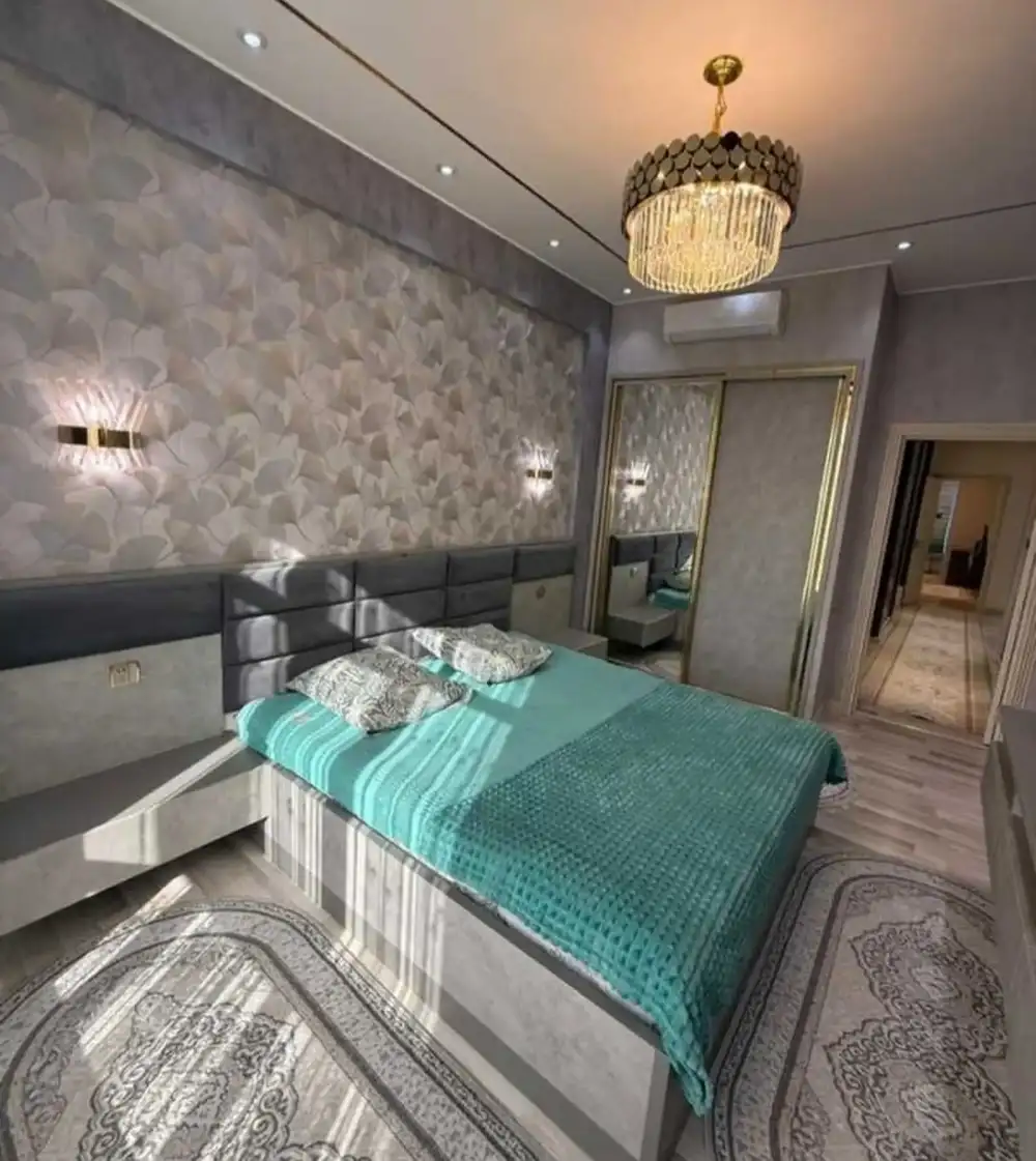 3-комн. квартира, 13 этаж, 110м², Шохмансур ру баруи Садбарг дом книжный мир Гелос — фото 2