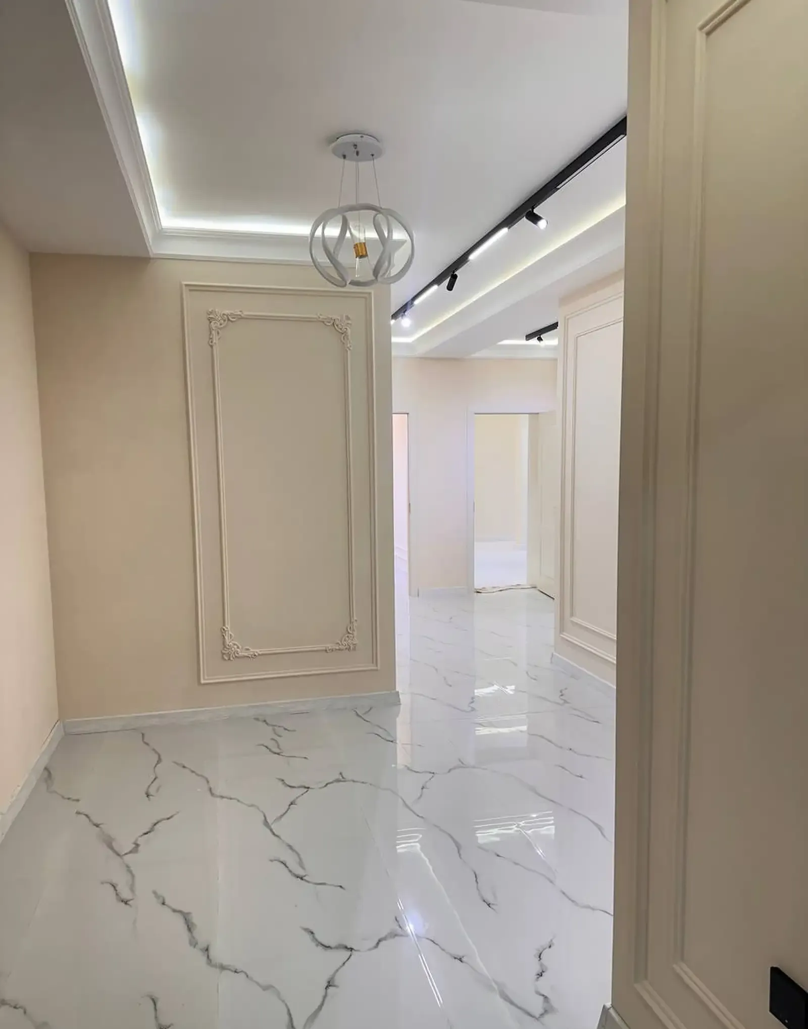 2-комн. квартира, 15 этаж, 84 м², Сино, 82 мк, Сити Молл