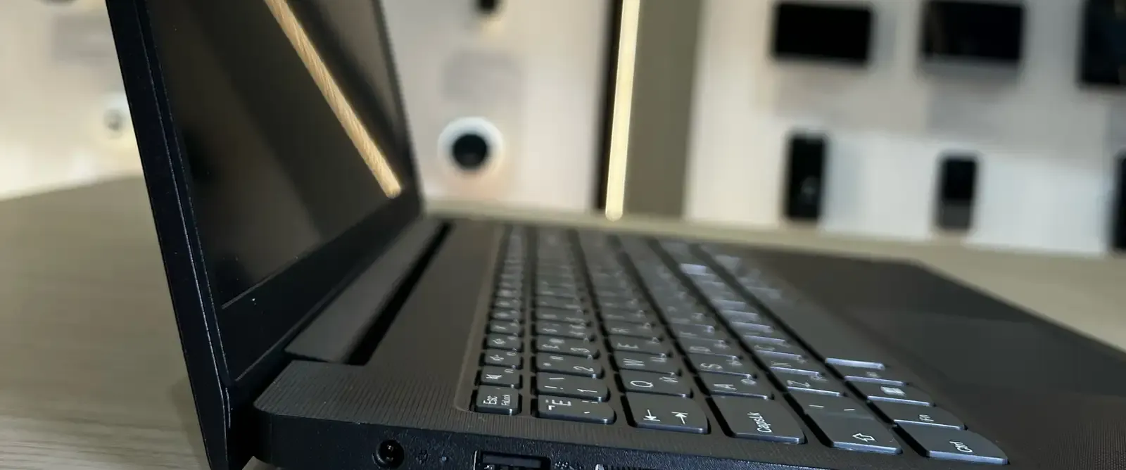 Ноутбук Lenovo intel celeron 4/SSD 256GB
