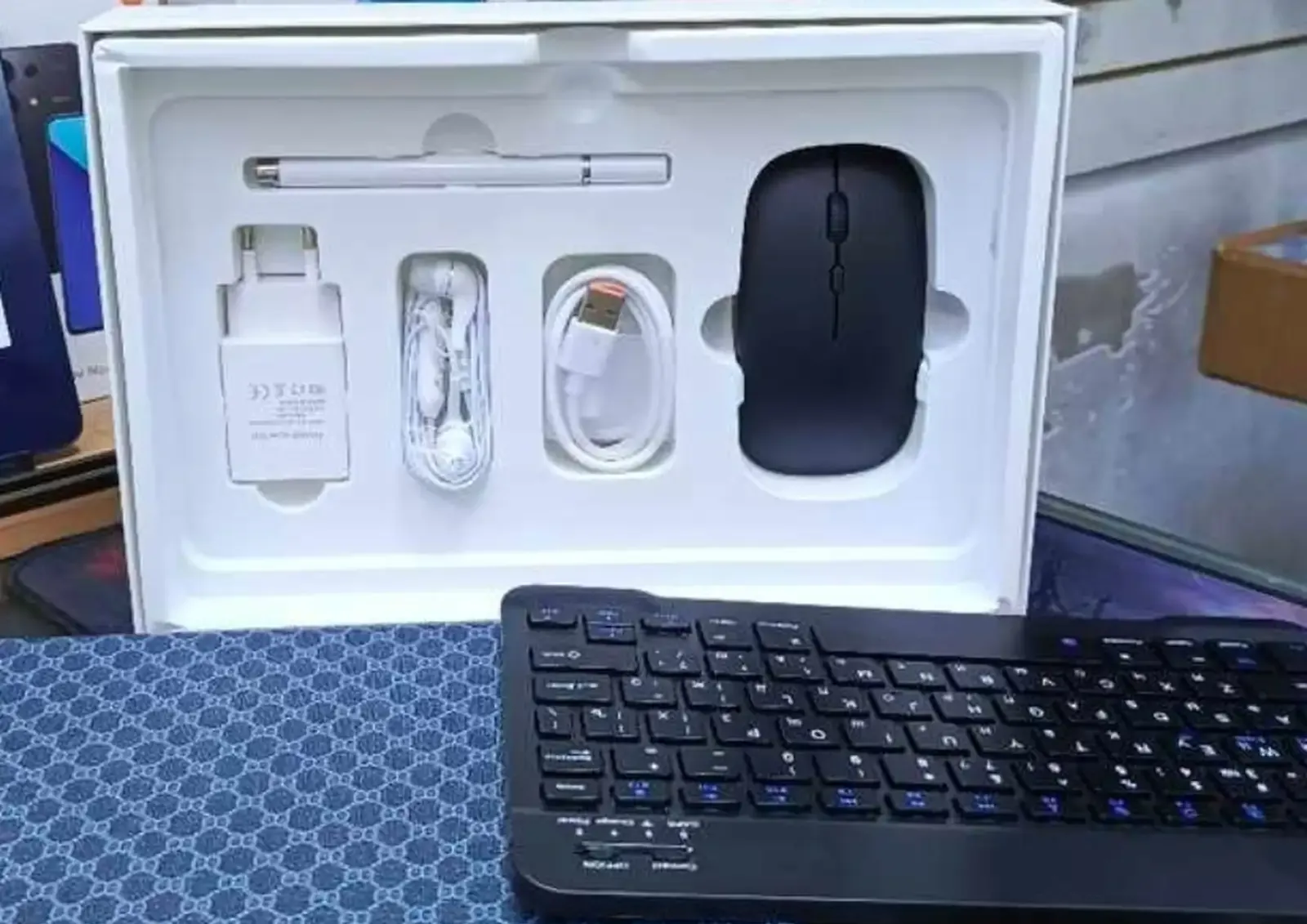 Планшет OZCT 17 Pro Max 2sim 16/1teta 10000 мач