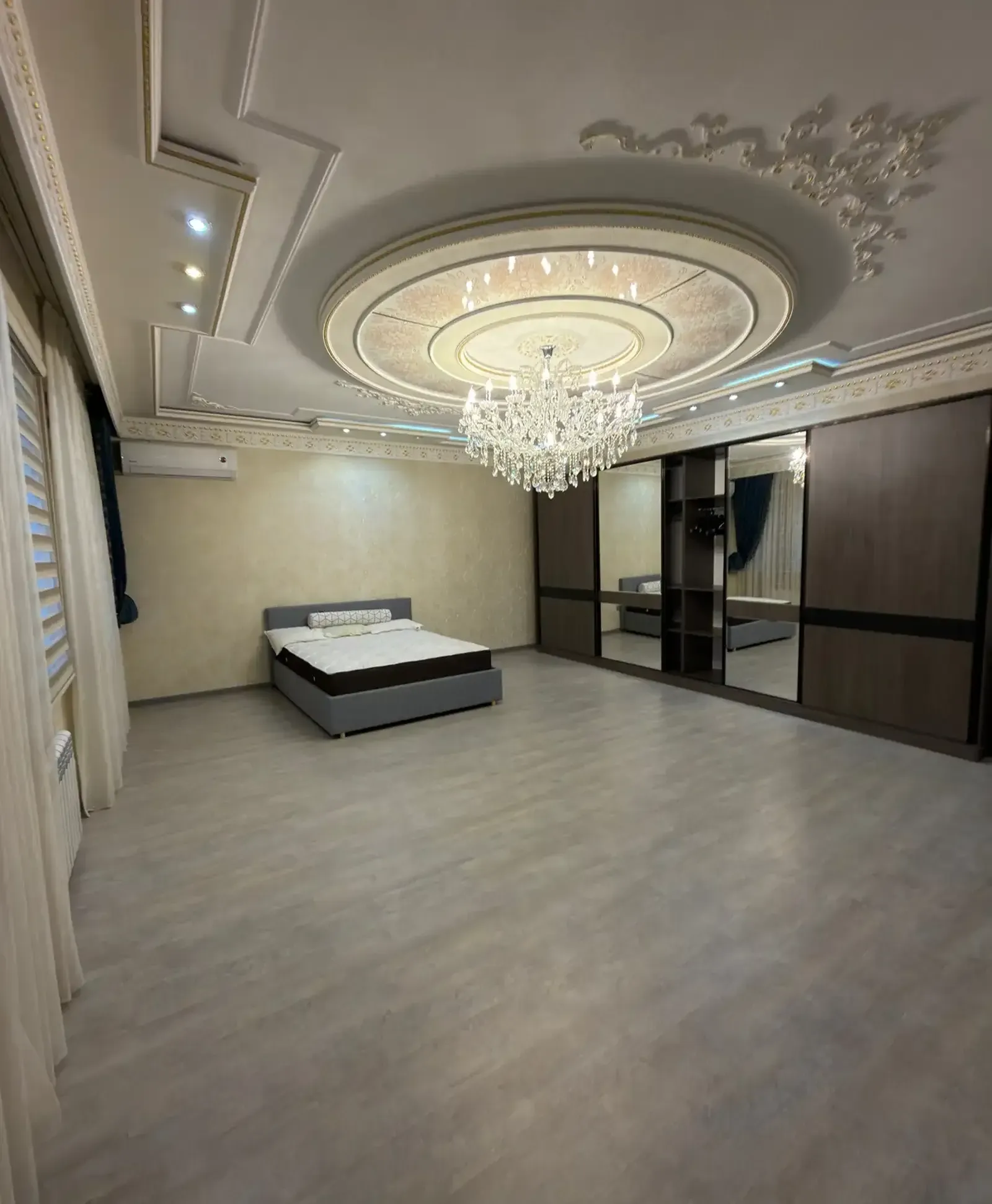 4-комн. квартира, 11 этаж, 200м², Опера Балет/Дом печать