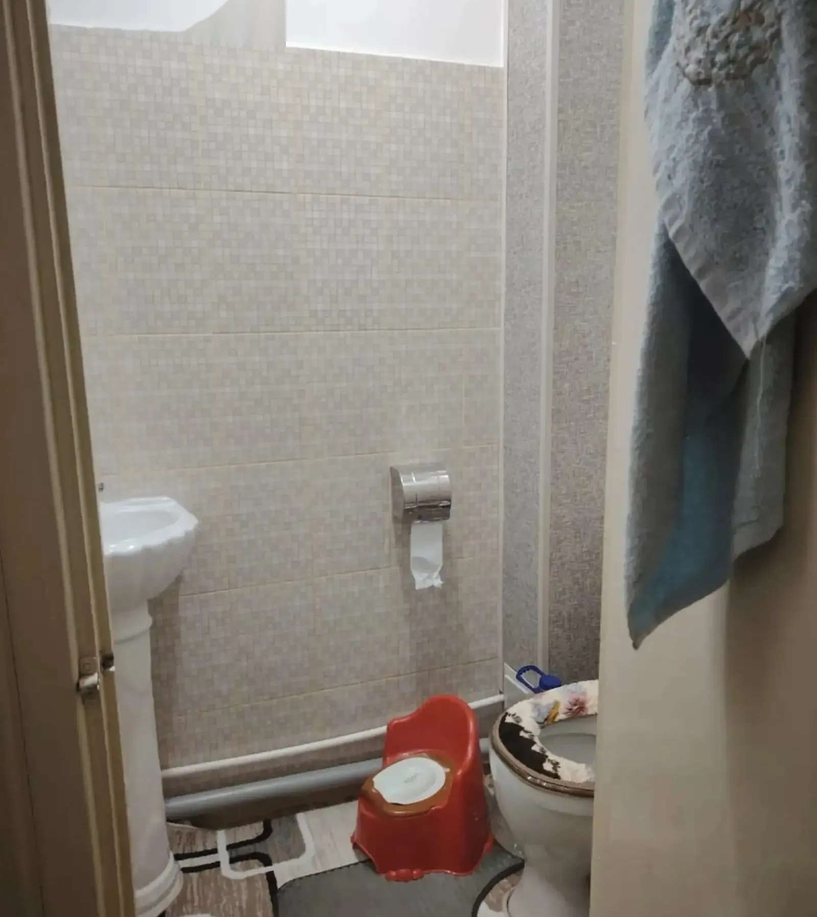 2-комн. квартира, 1 этаж, 60м², 12 Мкр