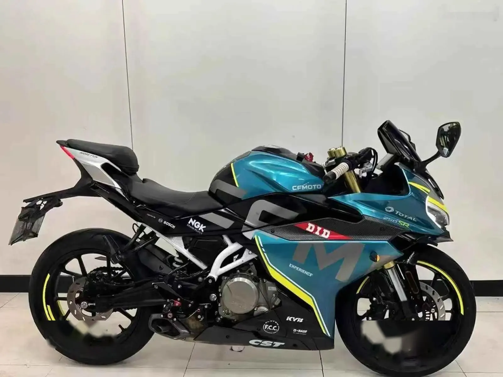 Мотоцикл CFmoto SR250 на заказ — фото 3