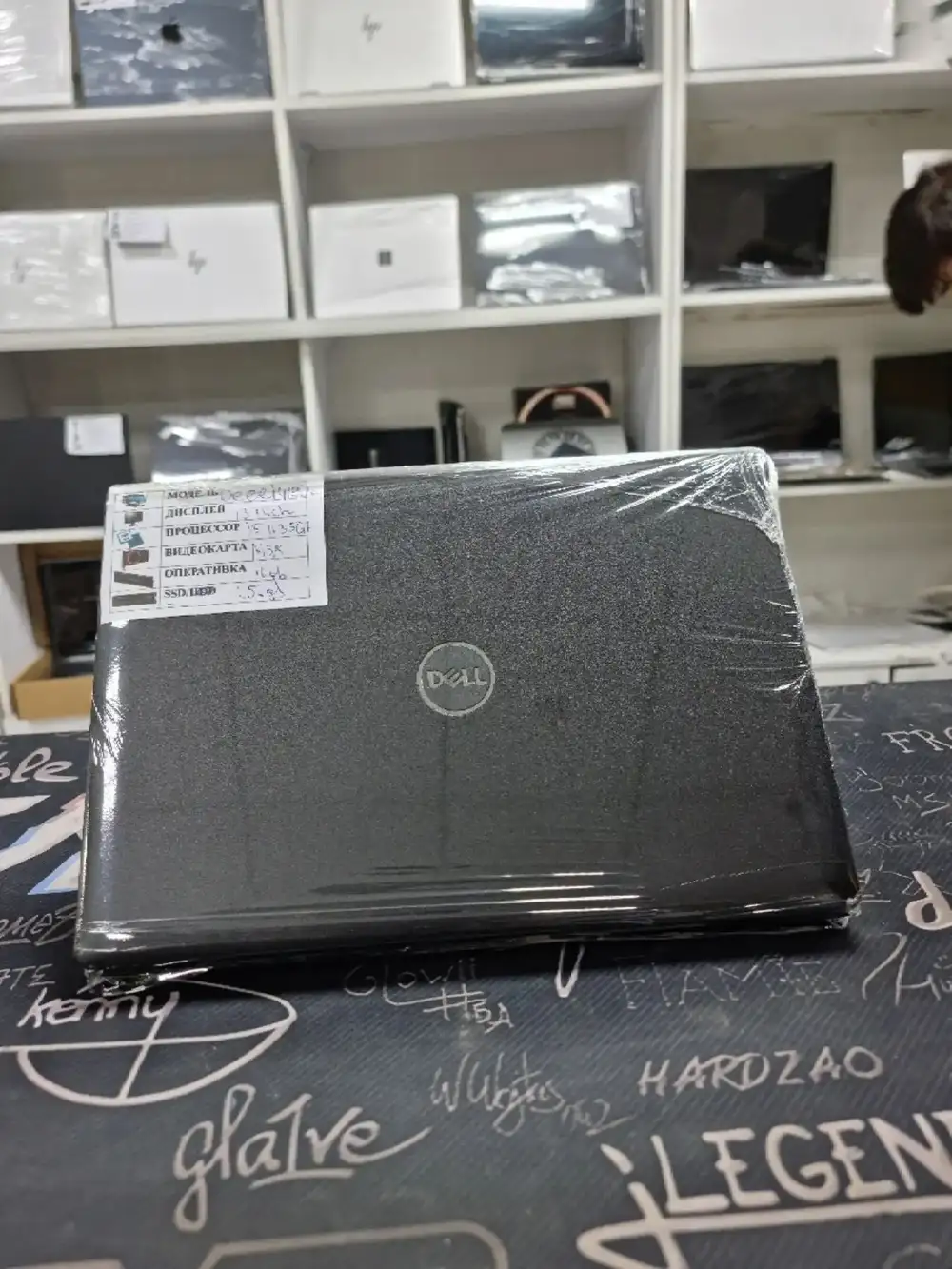 Ноутбук dell 14.0 i5-11th RAM 16GB DDR4 SSD 256GB