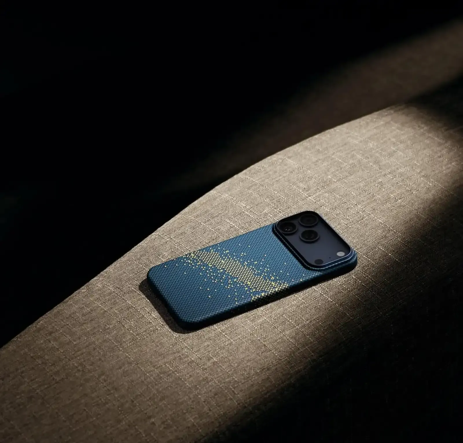 Чехол Pitaka для iPhone 17 Pro Max