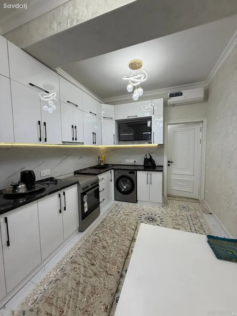 2-комн. квартира, 3 этаж, 71м², сино