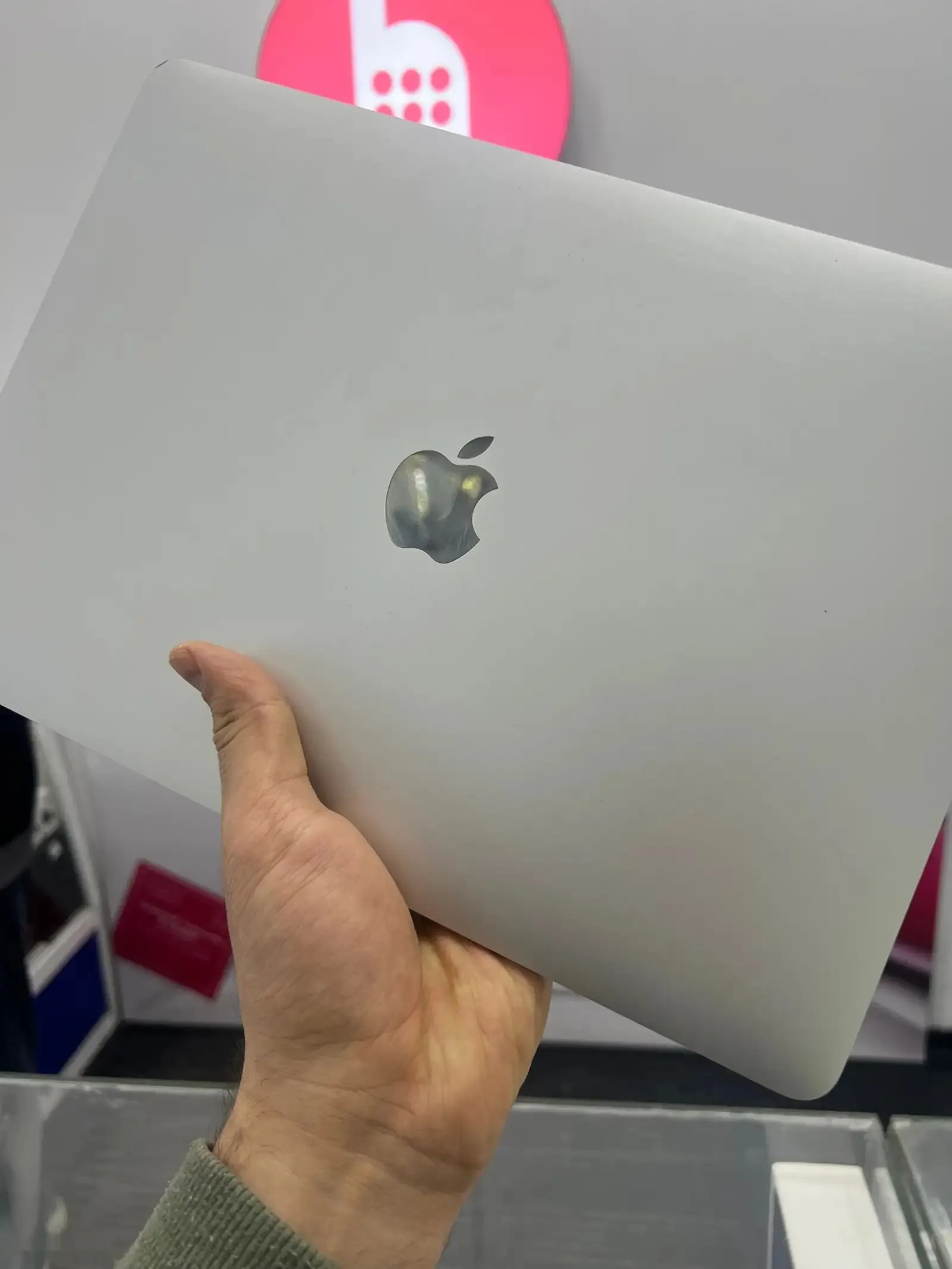 Ноутбук macbook pro 256/