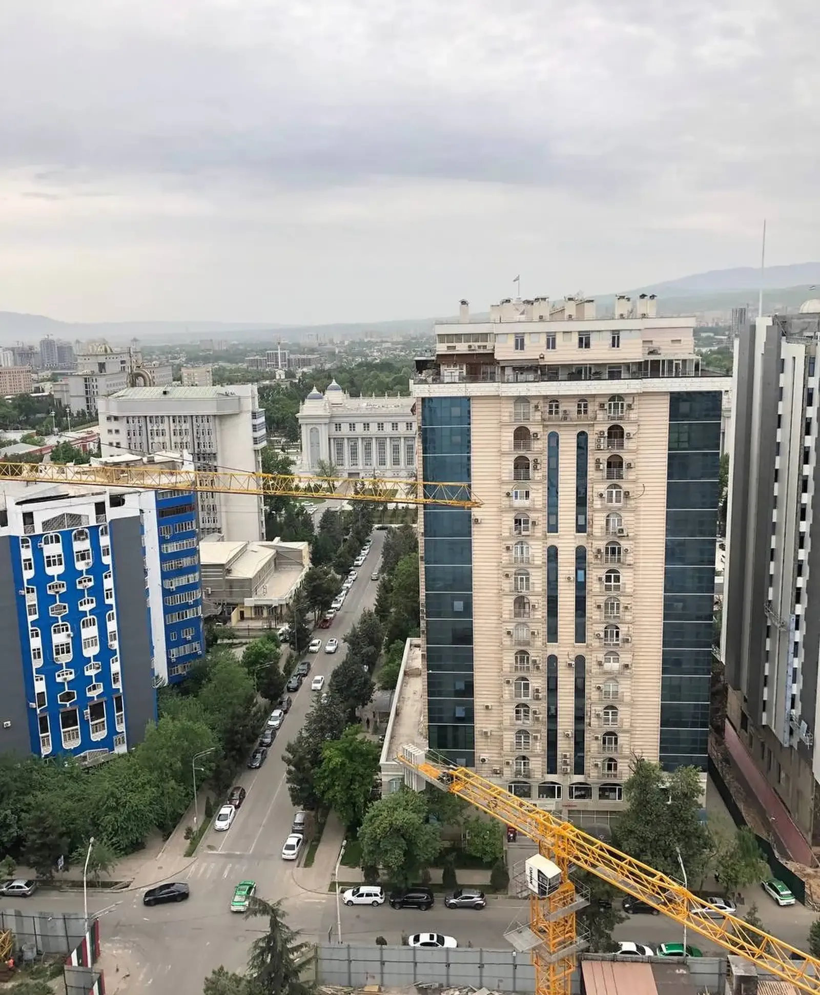 2-комн. квартира, 17 этаж, 70 м², И Сомони — фото 12