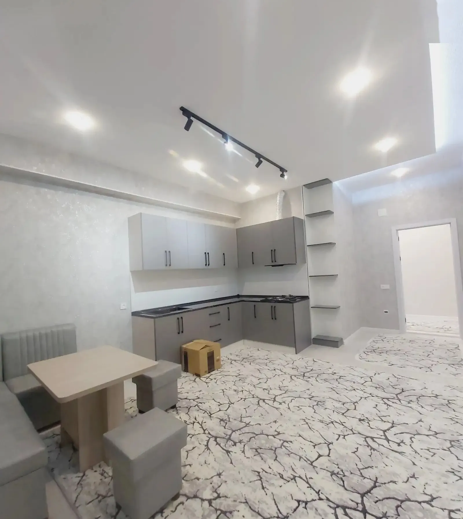 2-комн. квартира, 4 этаж, 76м², 18 мкр — фото 8
