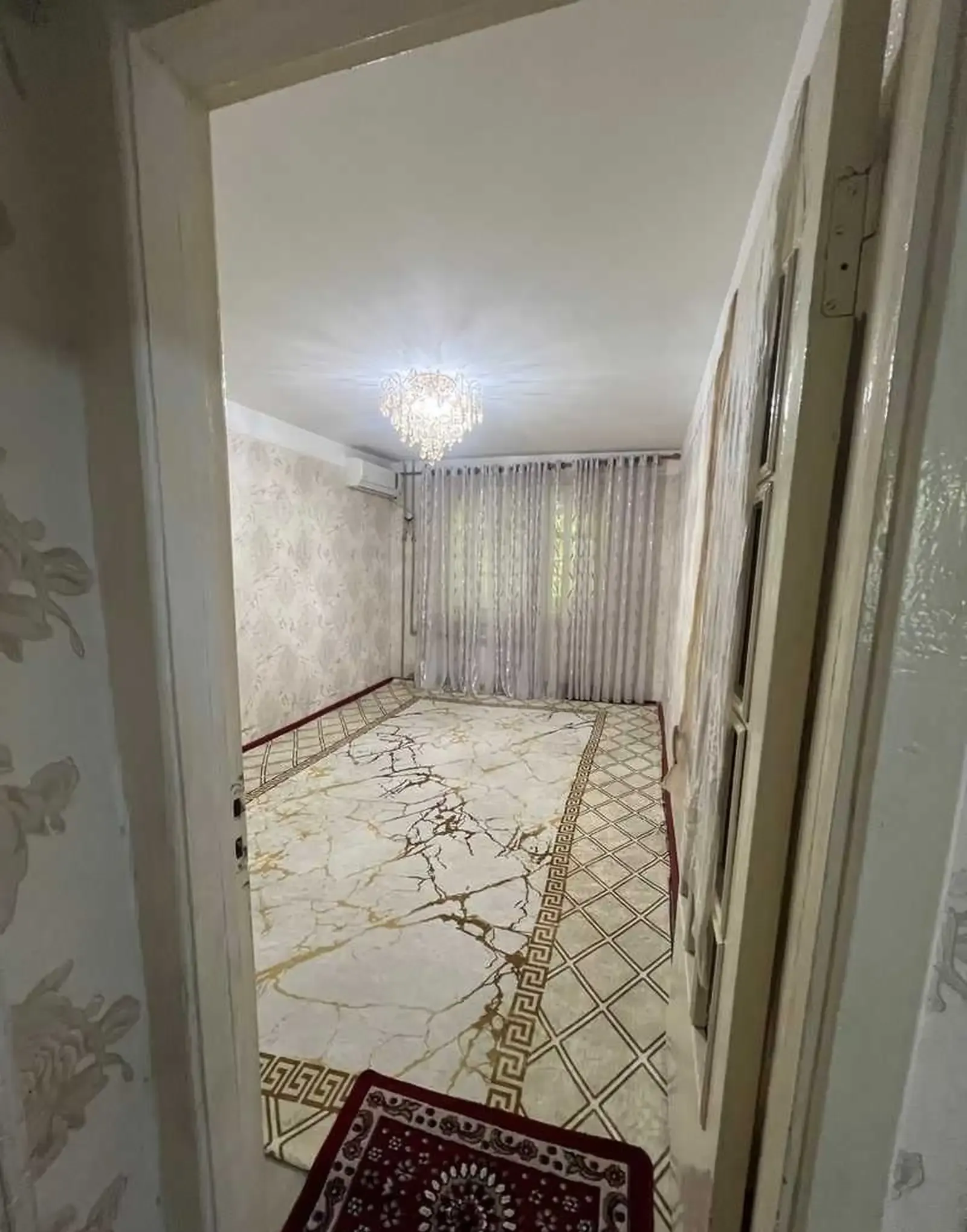 2-комн. квартира, Цокольный этаж, 85м², 102 мкр — фото 5