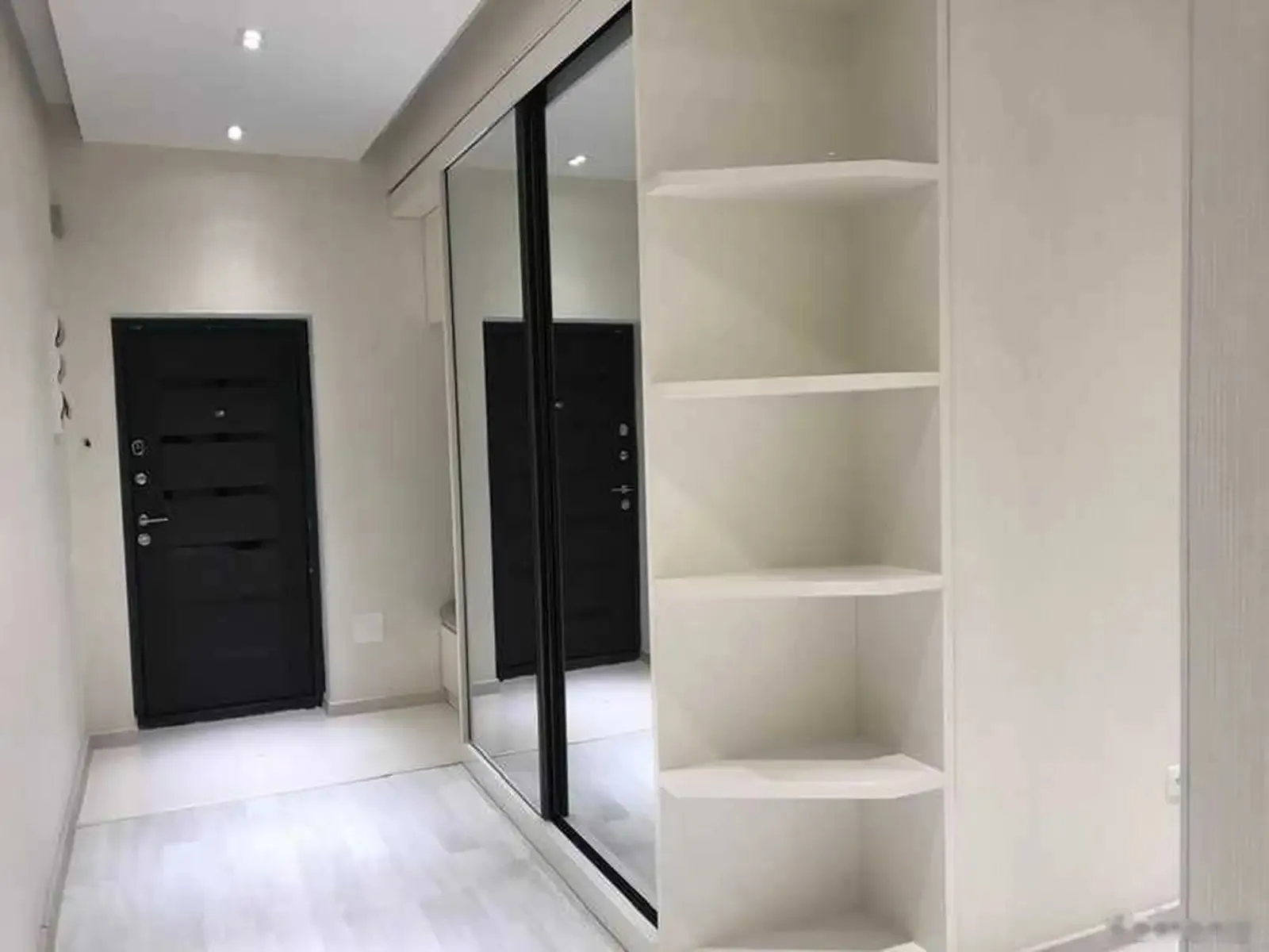 2-комн. квартира, 13 этаж, 105м², Овир — фото 3