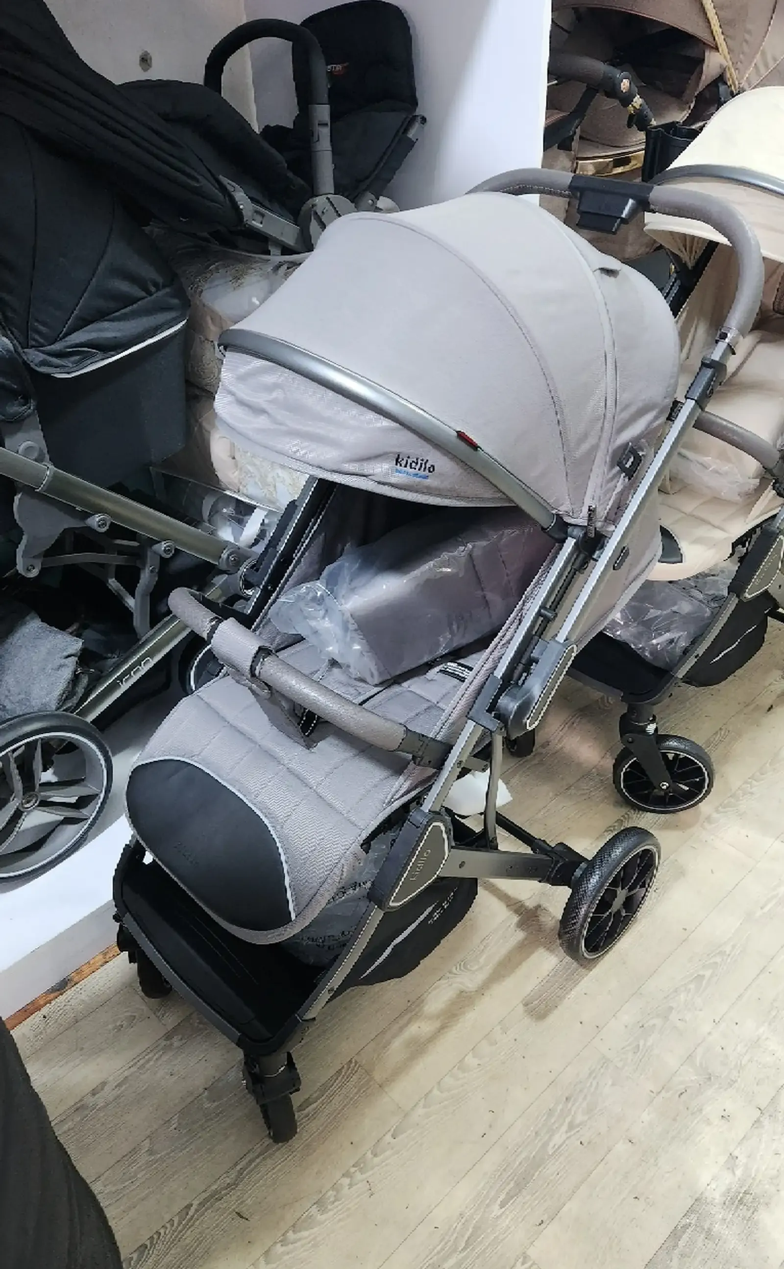 Прогулочная коляска Kidilo K101F