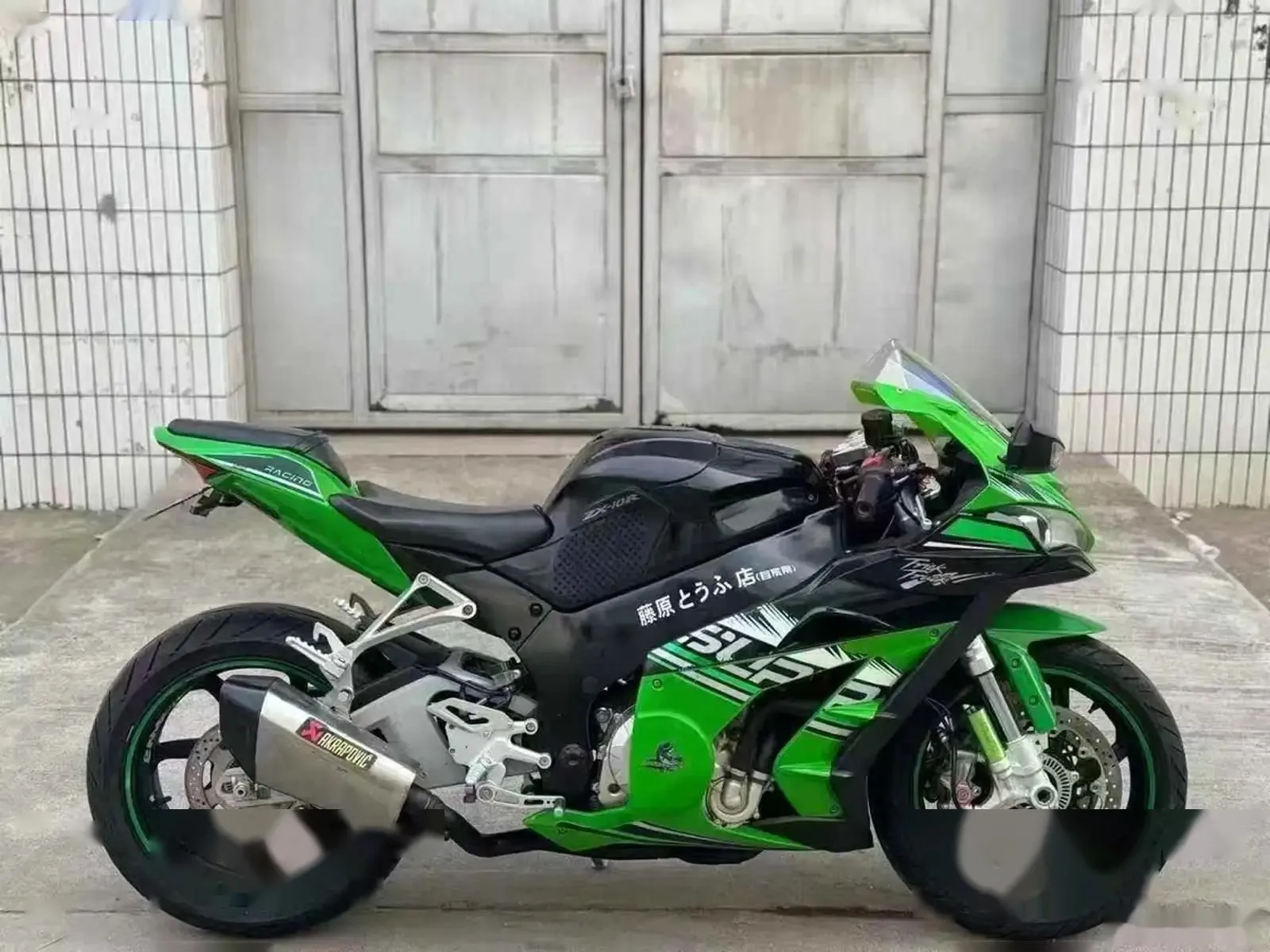 Мотоцикл Kawasaki — фото 4