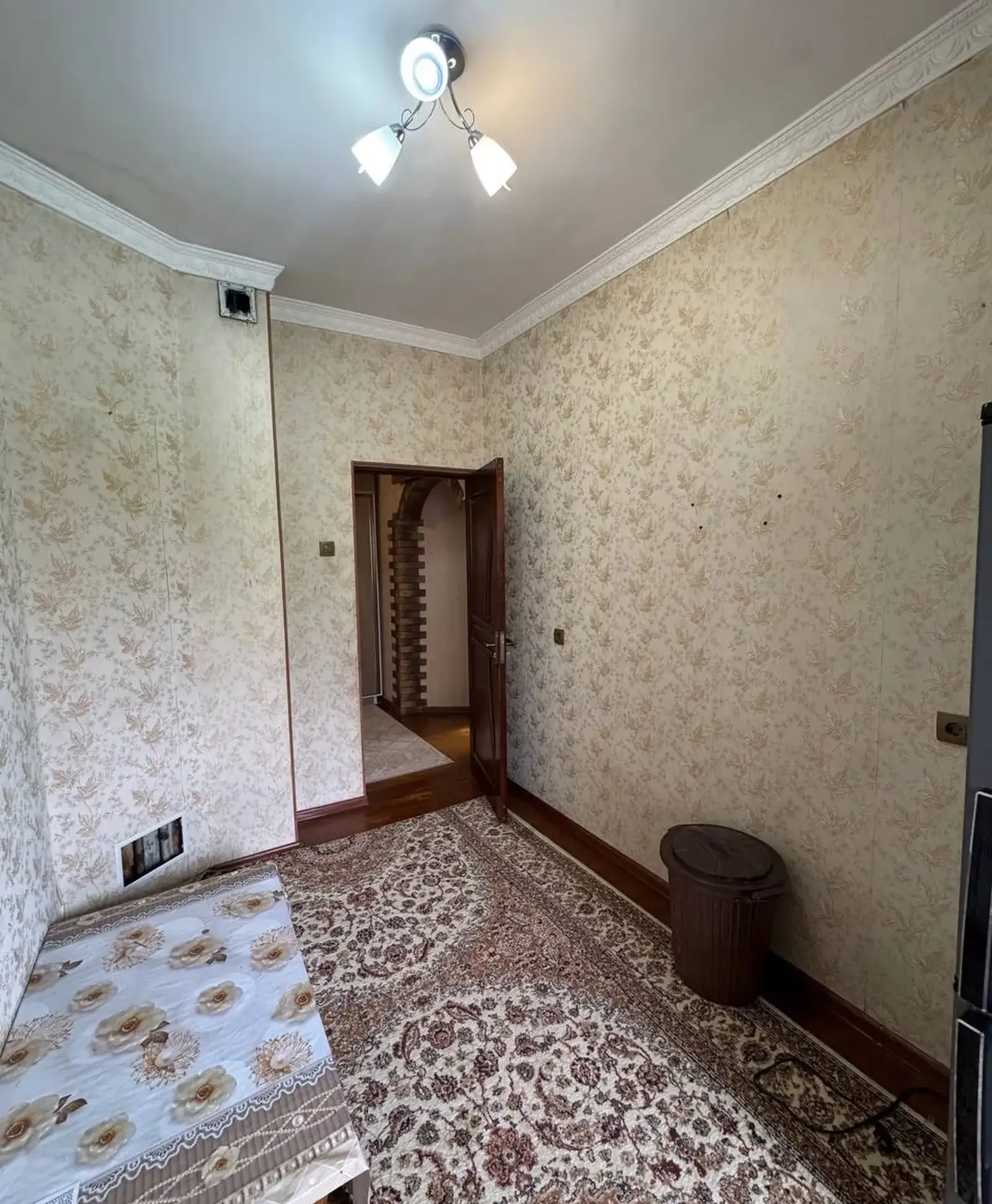 3-комн. квартира, 4 этаж, 81 м², Сино 102мкр пеши иститути забонхо