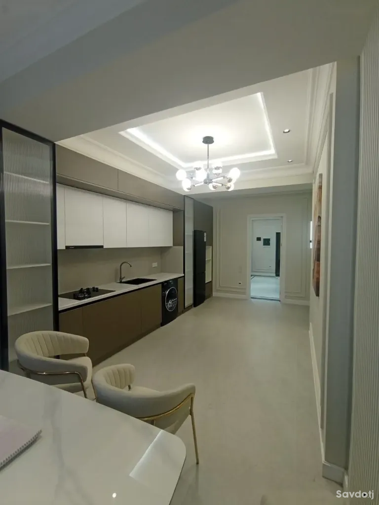 2-комн. квартира, 16 этаж, 84м², Фирдавси