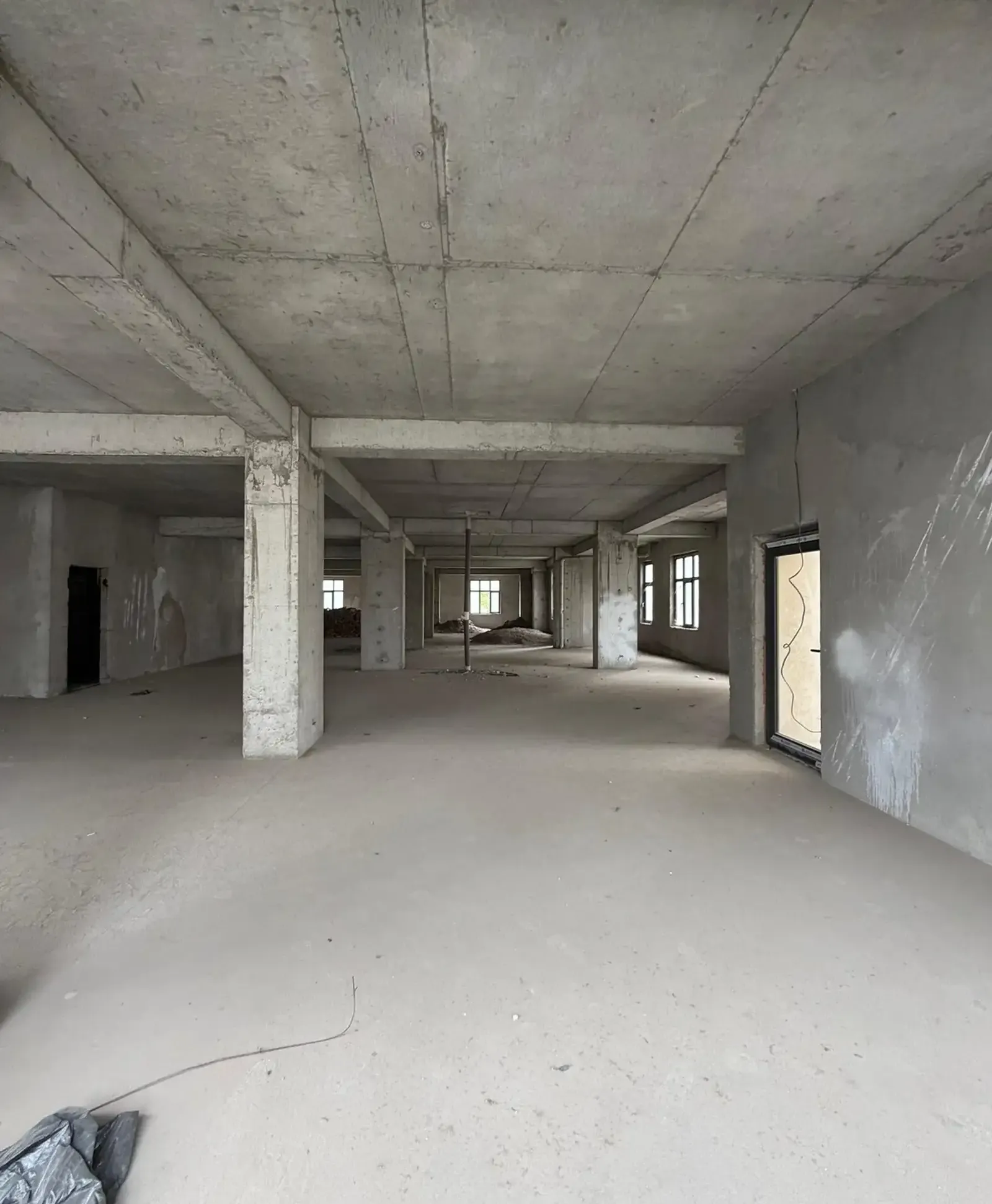 Помещение под свободное назначение, 486м², Альфемо, Point