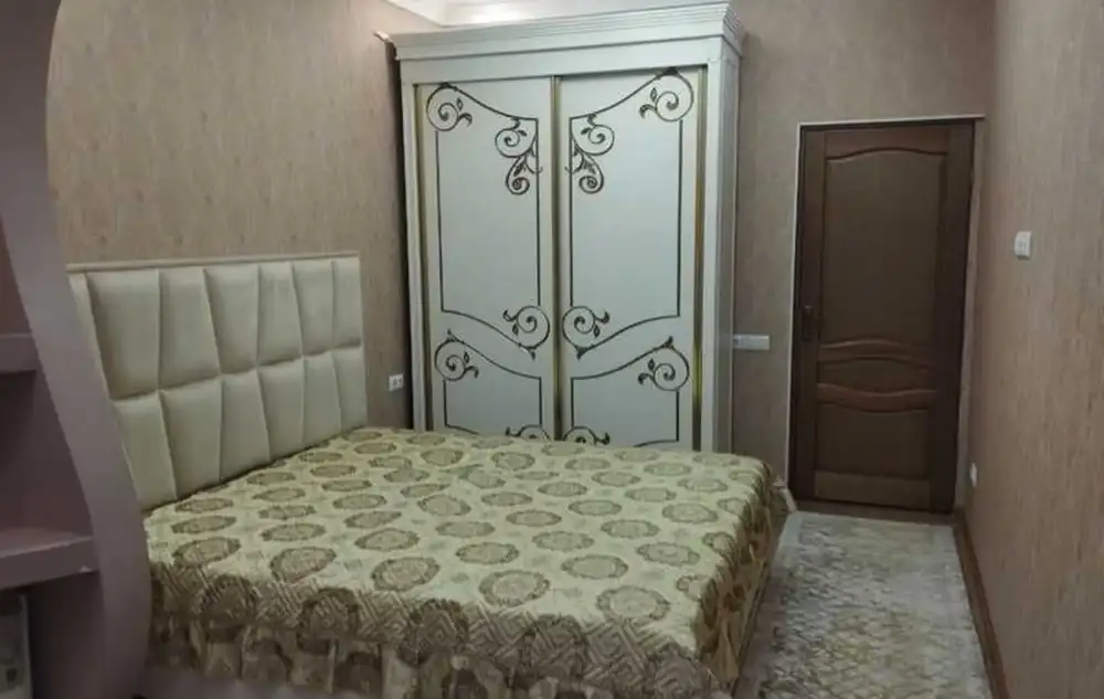 2-комн. квартира, 16 этаж, 60м², Шохмансур Ру баруи Садбарг дом книжный мир Гелос