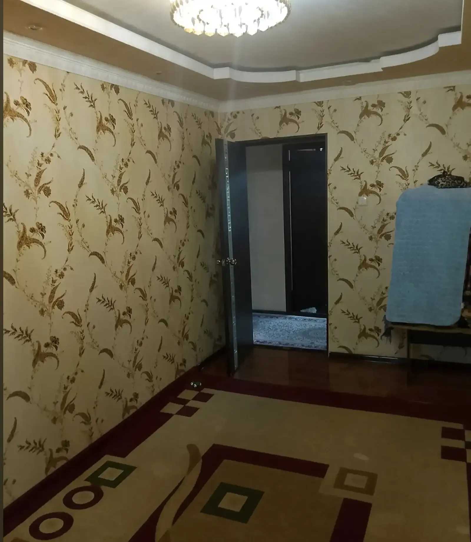 5-комн. квартира, 3 этаж, 100м², Сино