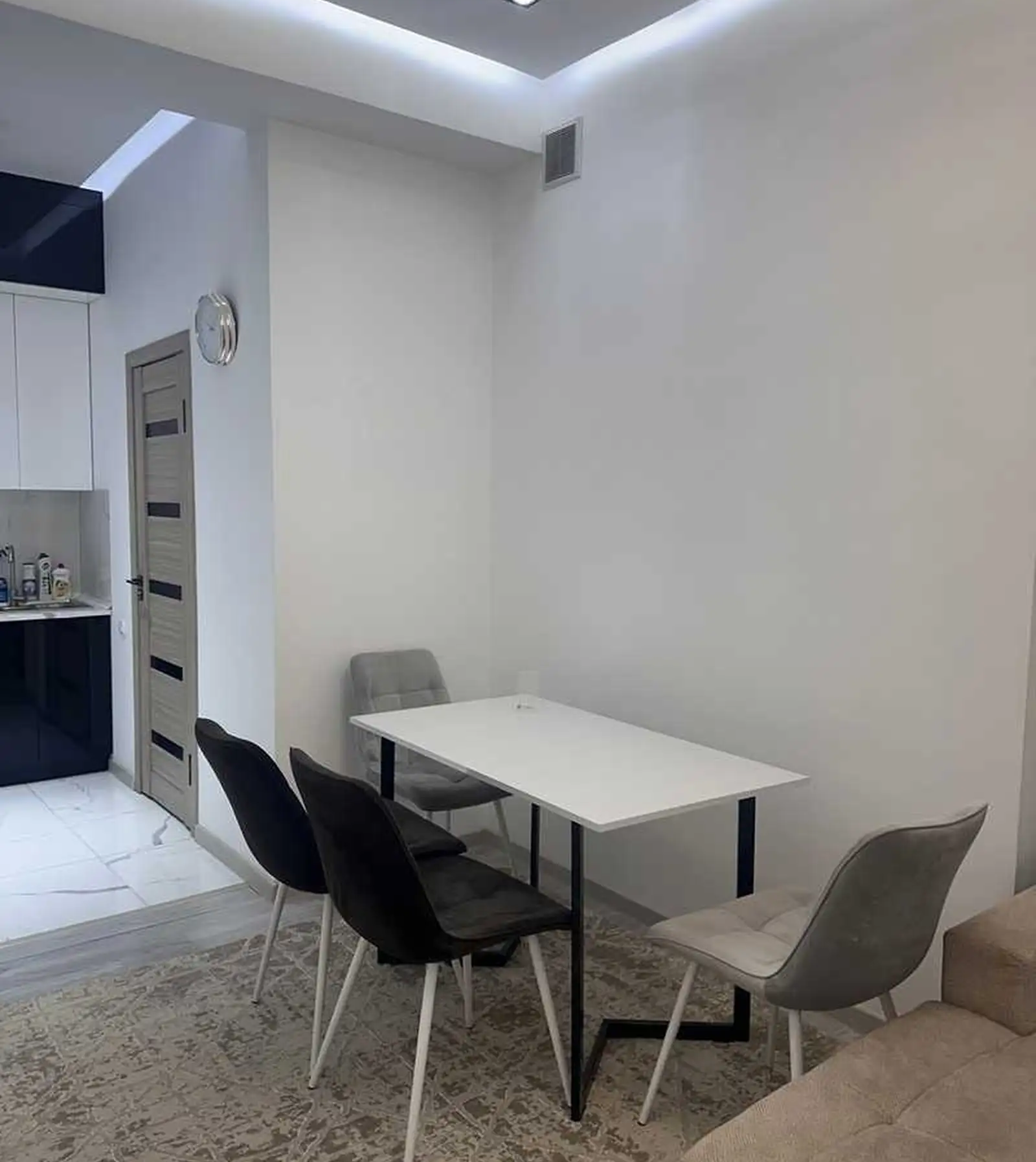 1-комн. квартира, 11 этаж, 60 м², Шохмансур, на против Гостиница Хилтон, рядом с Чордомаи аэропорт