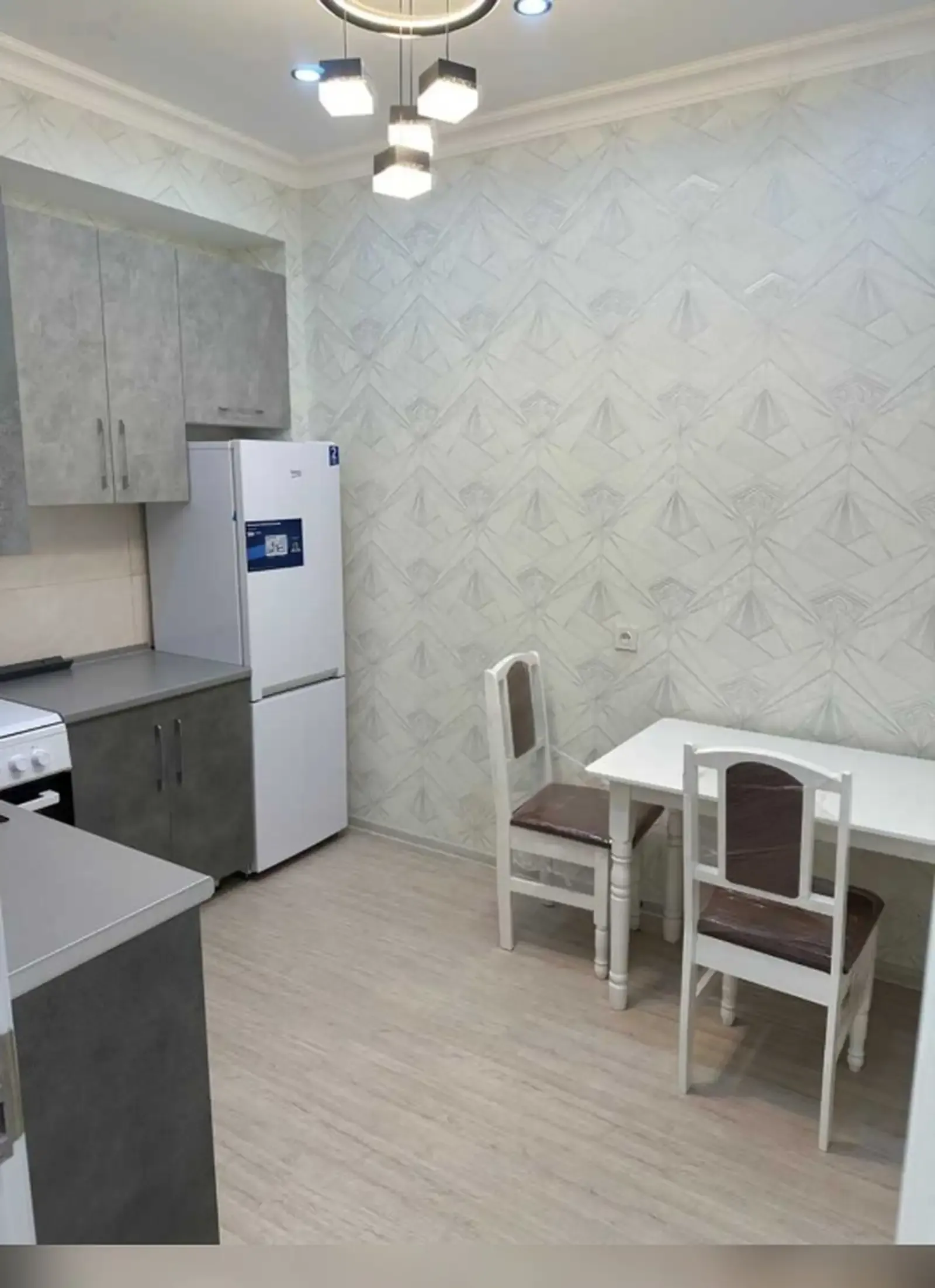 2-комн. квартира, 8 этаж, 60м², Шохмансур